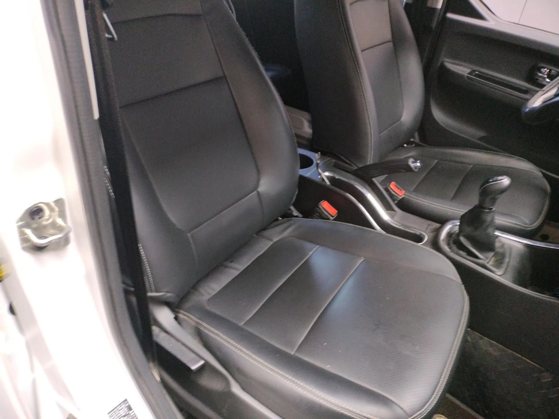 Jinbei Gold Hiace 2023 1.5L Passenger Vehicle Engineering Lion 5/6/7 Seater — миниатюра 23