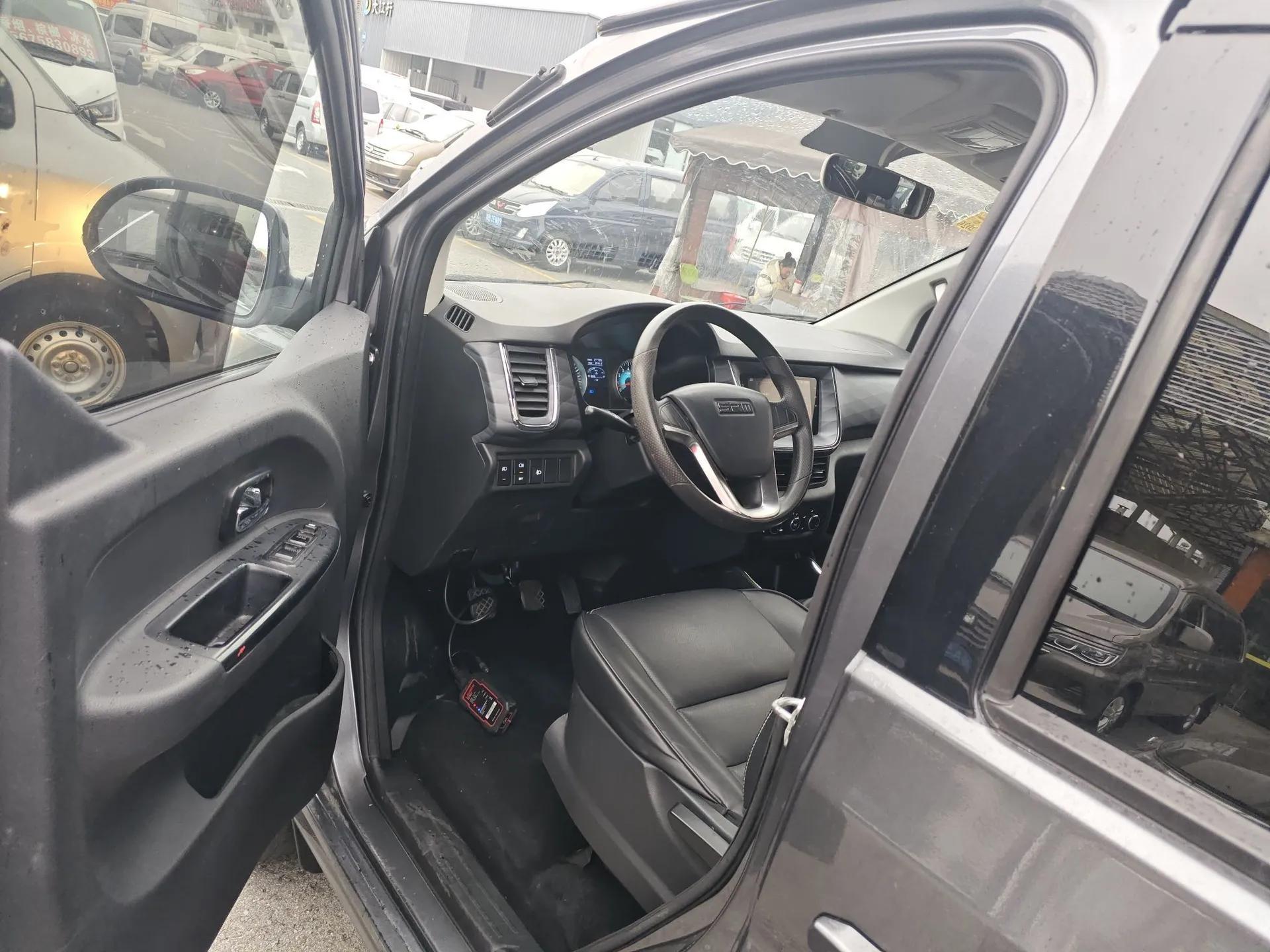 Jinbei Gold Hiace 2021 1.5L Passenger Van Travel Lion 6-Seater — миниатюра 18