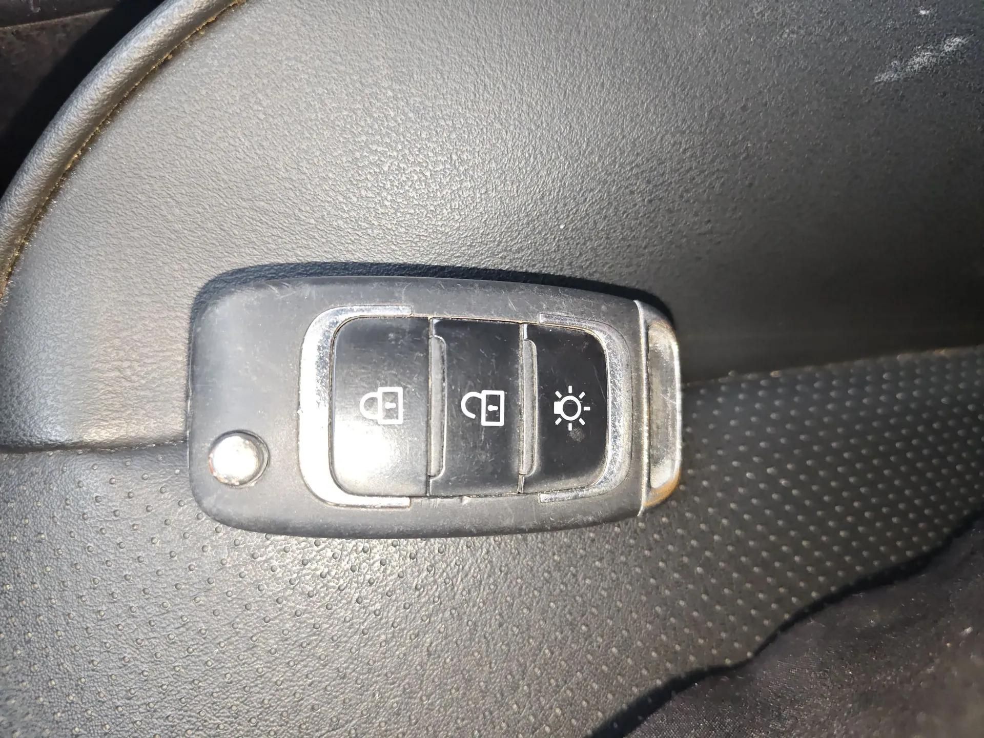 Jinbei Gold Hiace 2021 1.5L Passenger Van Travel Lion 6-Seater — миниатюра 22