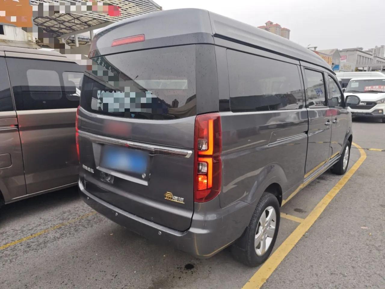 Jinbei Gold Hiace 2021 1.5L Passenger Van Travel Lion 6-Seater — миниатюра 5