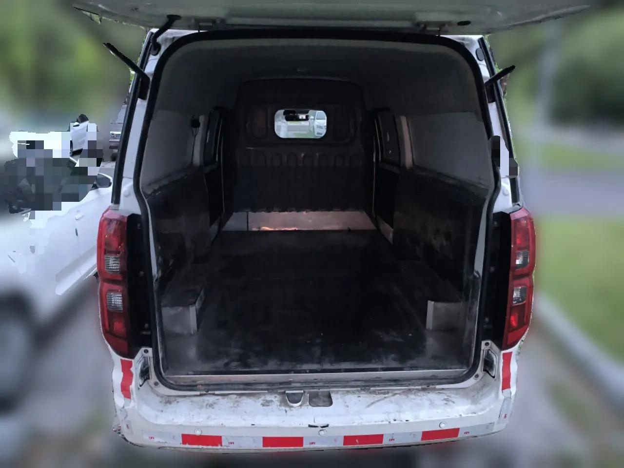 Jinbei Gold Hiace 2021 1.6L Box Van Travel Lion 2-Seater — миниатюра 20