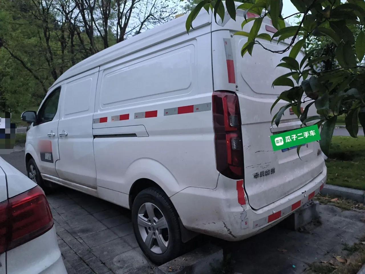 Jinbei Gold Hiace 2021 1.6L Box Van Travel Lion 2-Seater — миниатюра 4