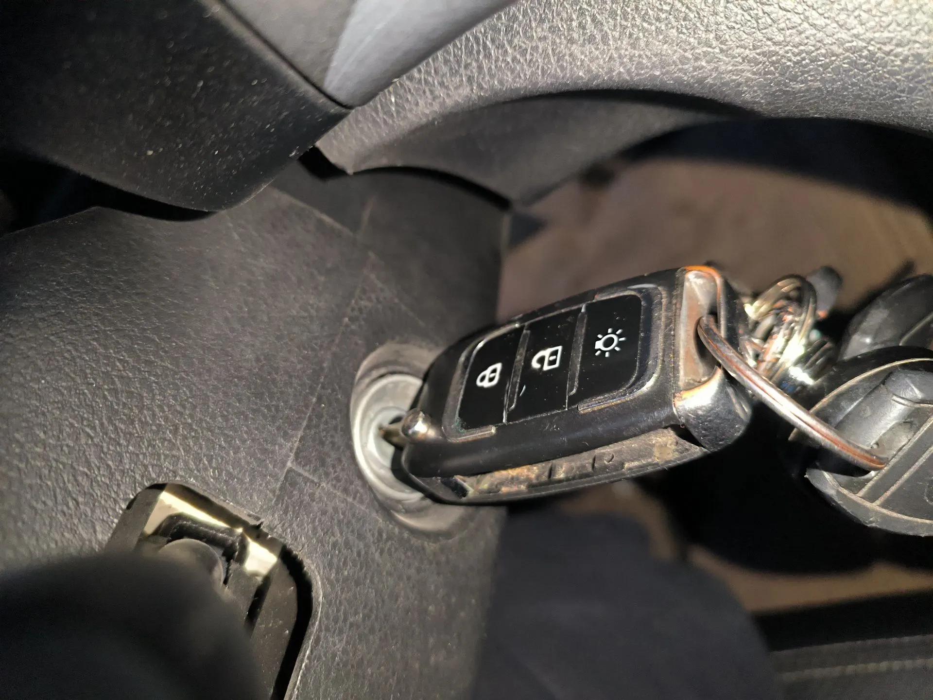 Jinbei Gold Hiace 2021 1.6L Box Van Travel Lion 2-Seater — миниатюра 9