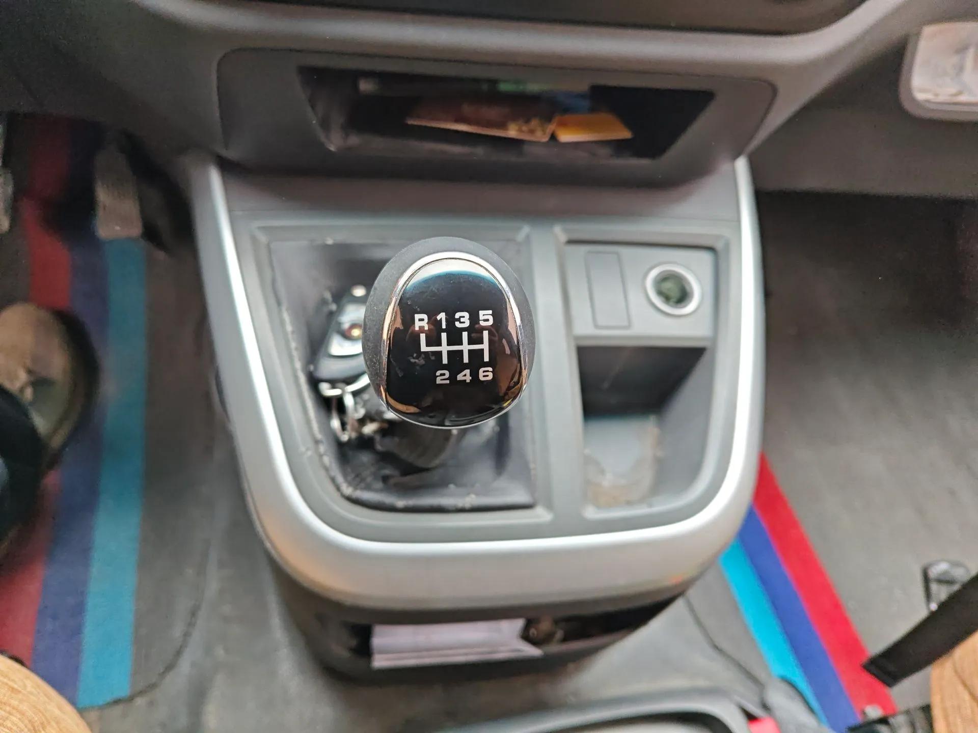 Jinbei Hiace King 2021 2.0L City Transport King Series Express Model Standard Top 6-Seater 1TZS — миниатюра 15