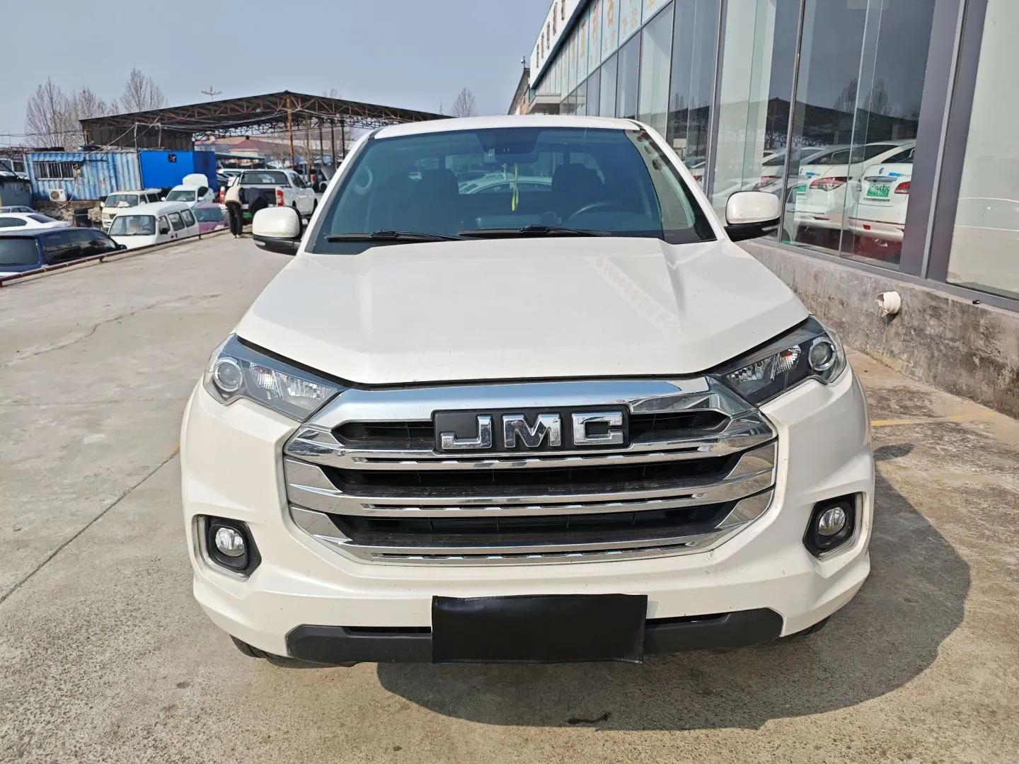 JMC Yuhu 7 2022 2.0T Manual Diesel Two-Wheel Drive Comfort Version Standard Wheelbase — миниатюра 2