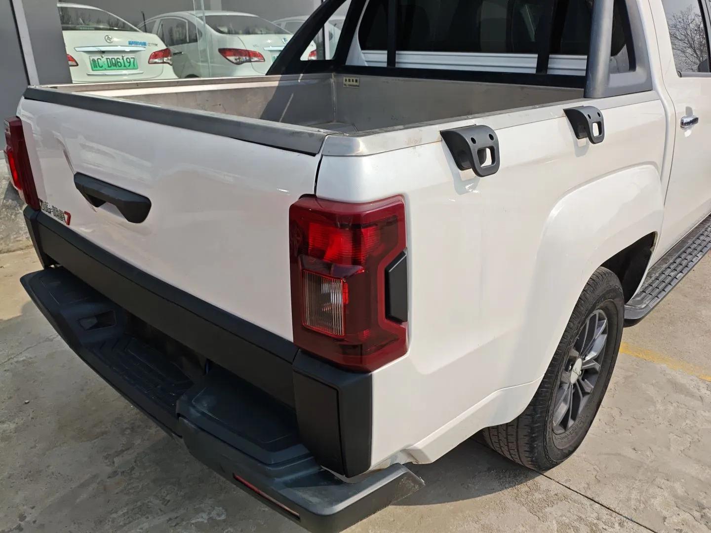 JMC Yuhu 7 2022 2.0T Manual Diesel Two-Wheel Drive Comfort Version Standard Wheelbase — миниатюра 8