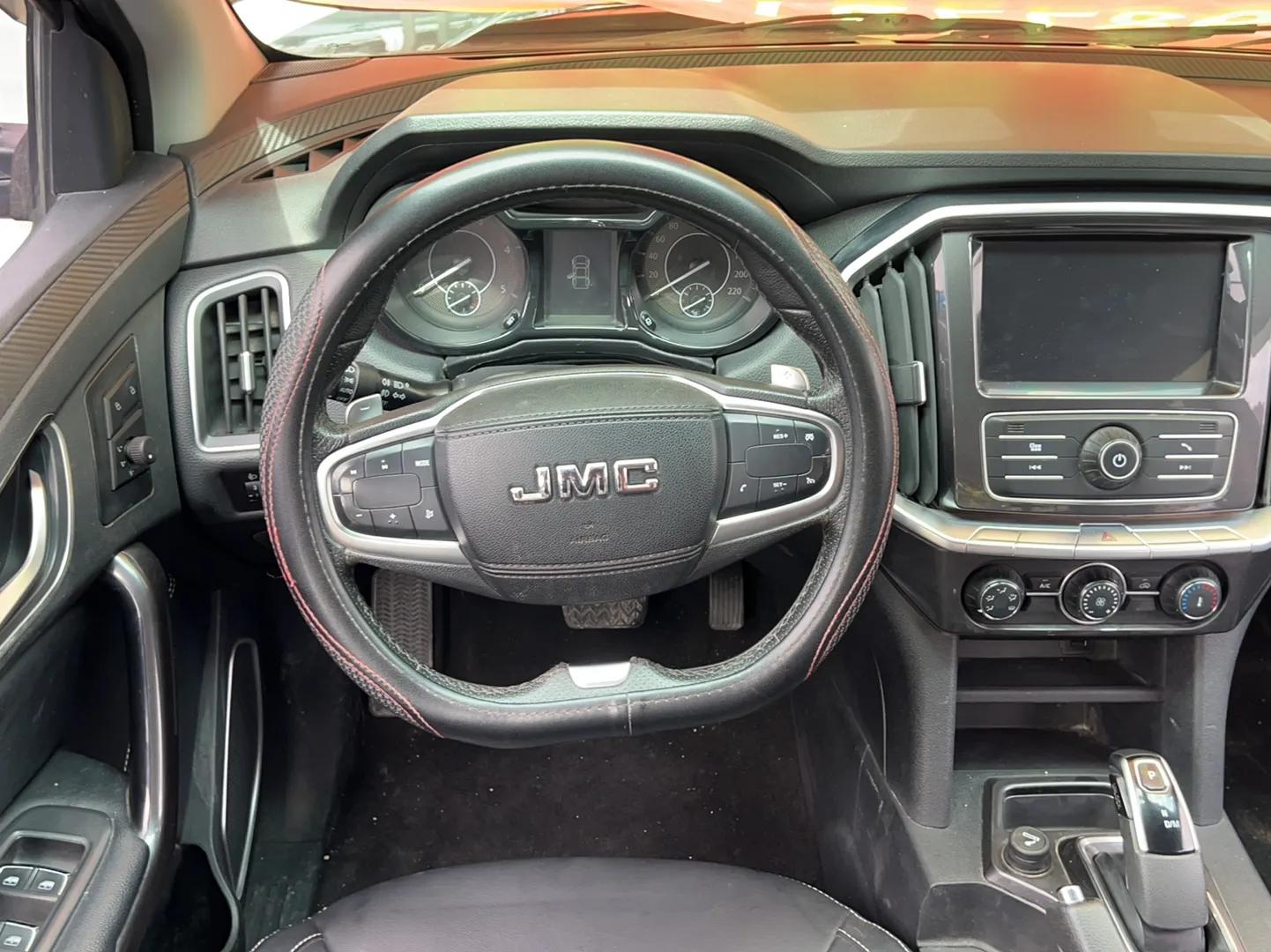 JMC Yuhu 7 2020 2.0T Diesel Automatic 4x4 Comfort Edition Short Wheelbase China VI Standard JX4D20A6L — миниатюра 7