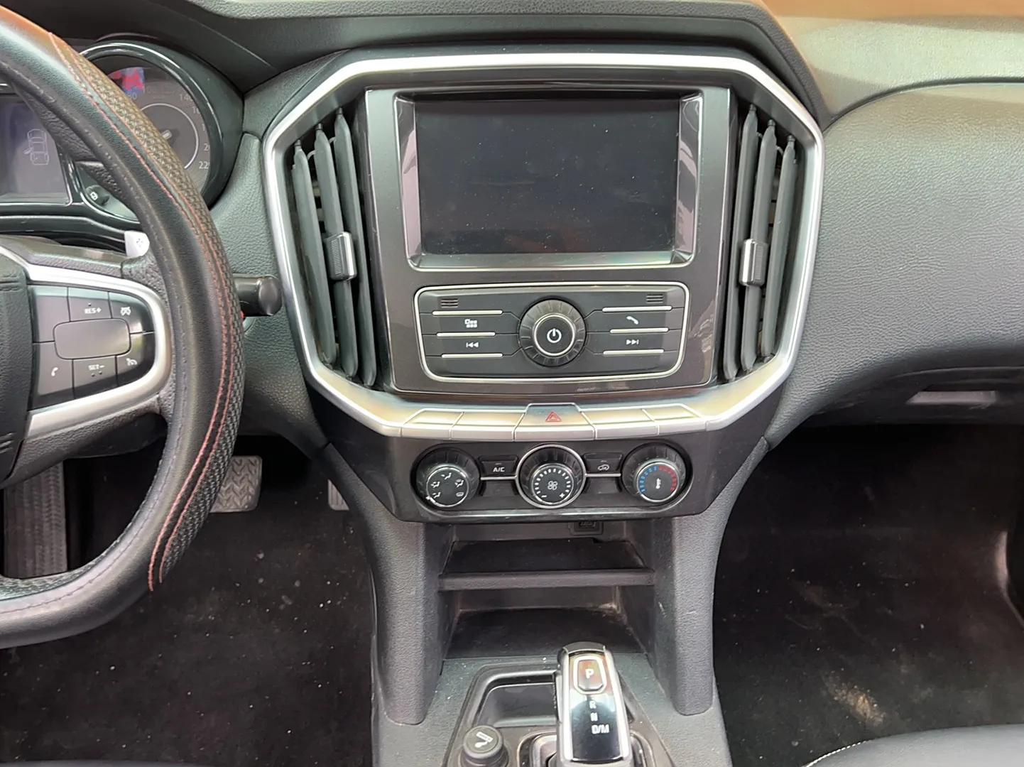JMC Yuhu 7 2020 2.0T Diesel Automatic 4x4 Comfort Edition Short Wheelbase China VI Standard JX4D20A6L — миниатюра 9