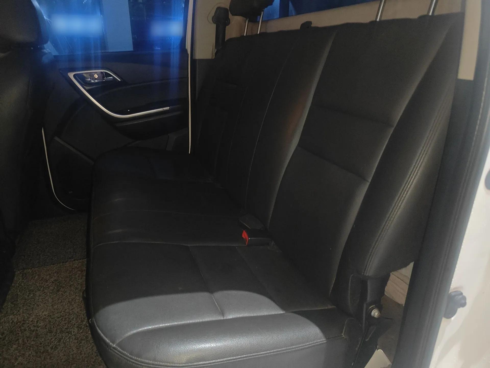JMC Yuhu 7 2016 2.4T Two-Wheel Drive Luxury Edition JX4D24 — миниатюра 19