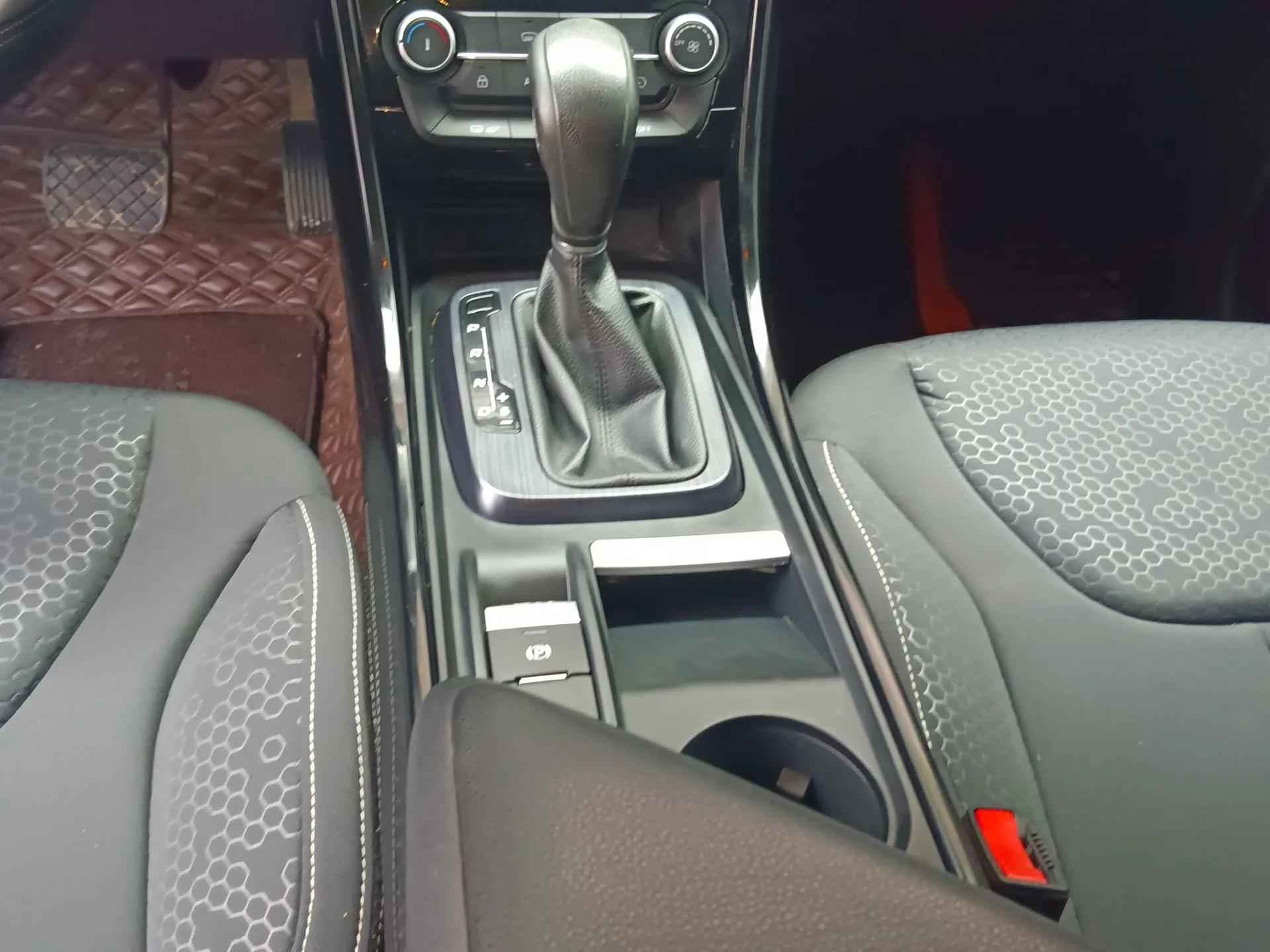 JMC Yusheng S330 2016 1.5L GTDi Automatic Two-Wheel Drive Comfort Edition — миниатюра 17