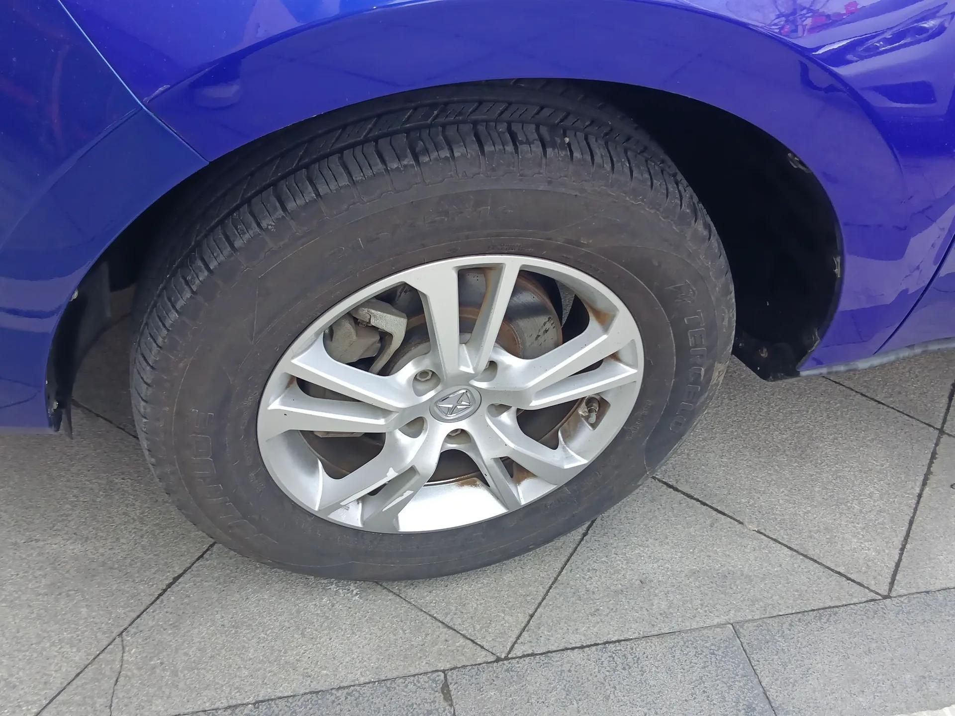 JMC Yusheng S330 2016 1.5L GTDi Automatic Two-Wheel Drive Comfort Edition — миниатюра 8