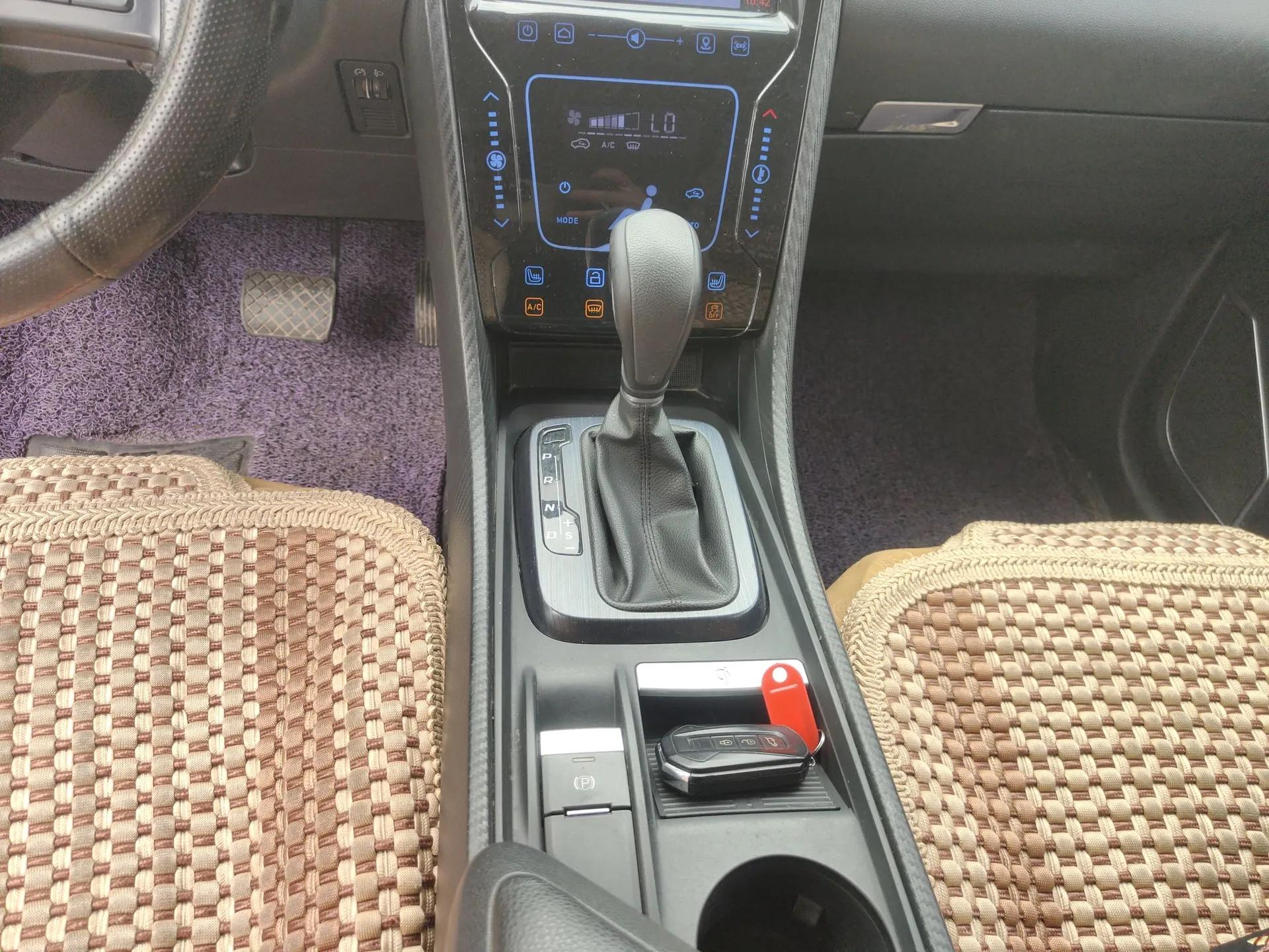 JMC Yusheng S330 2016 1.5L GTDi Automatic Two-Wheel Drive Flagship Edition — миниатюра 17