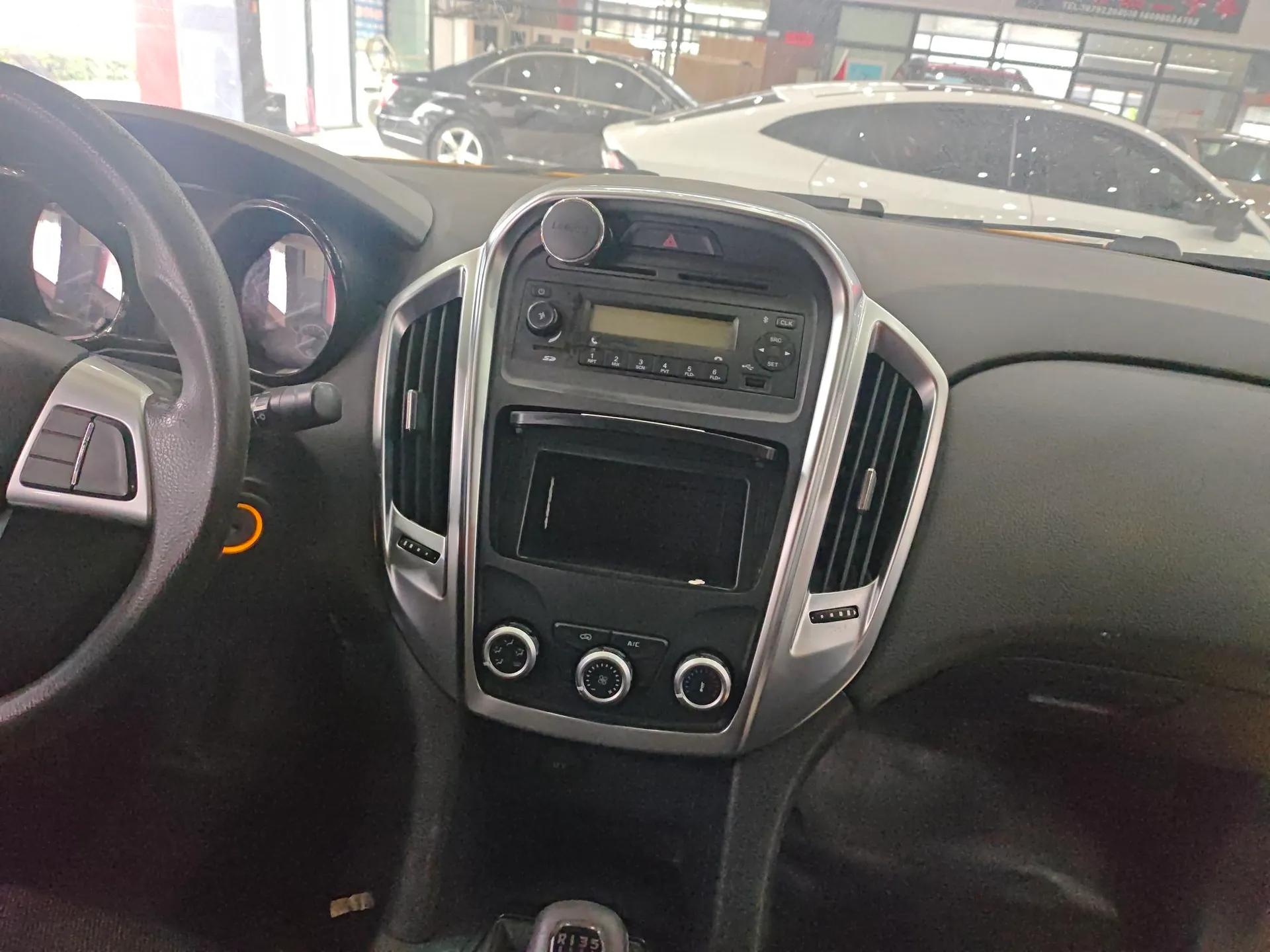 JMC Yuhu 5 2019 2.0T Diesel Manual Two-Wheel Drive Classic China VI Standard — миниатюра 7