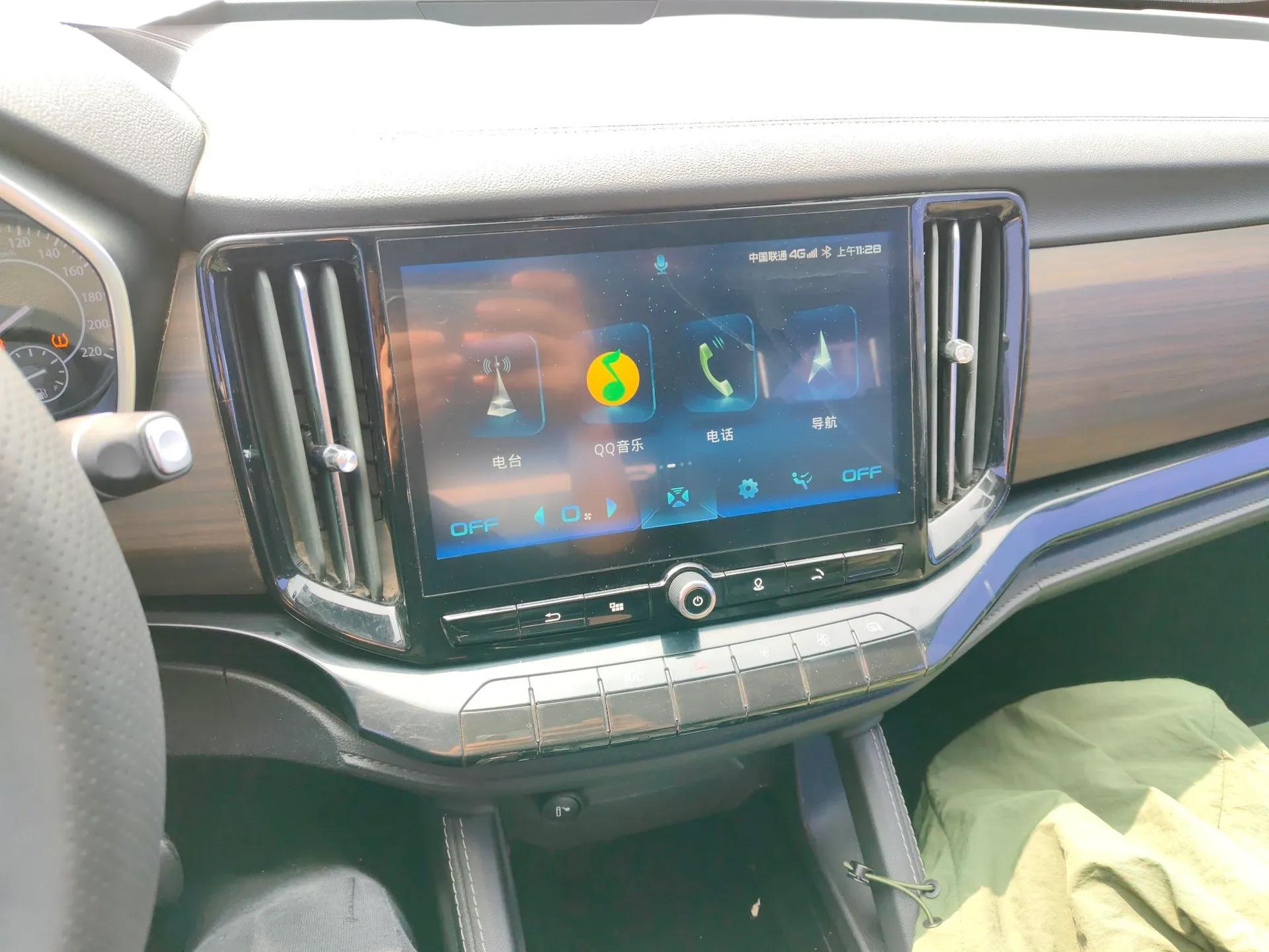 JMC Yuhu 9 2019 2.0T Manual Gasoline 4x4 Comfort Edition — миниатюра 16