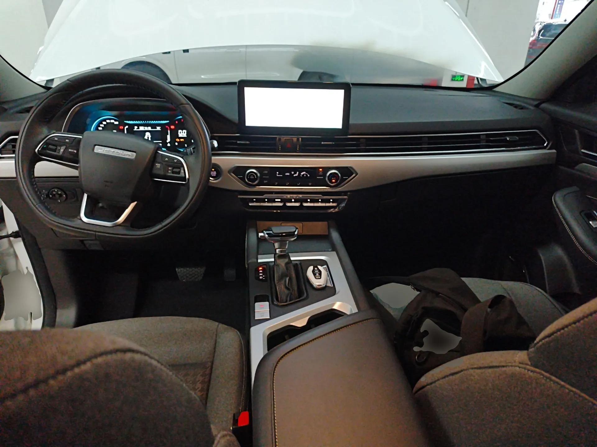 JETOUR X70S 2022 1.5T DCT Active Version 7-Seater — миниатюра 13