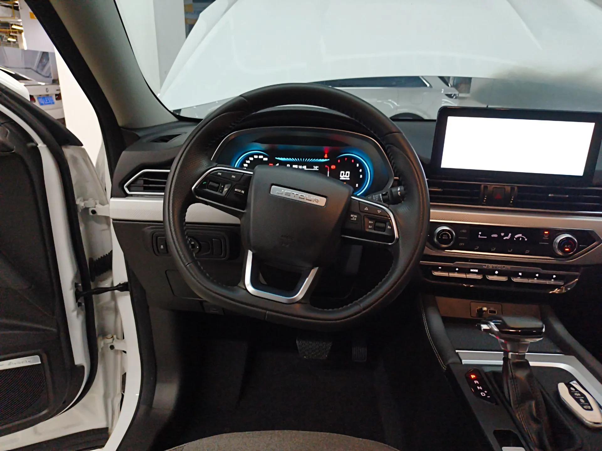 JETOUR X70S 2022 1.5T DCT Active Version 7-Seater — миниатюра 14