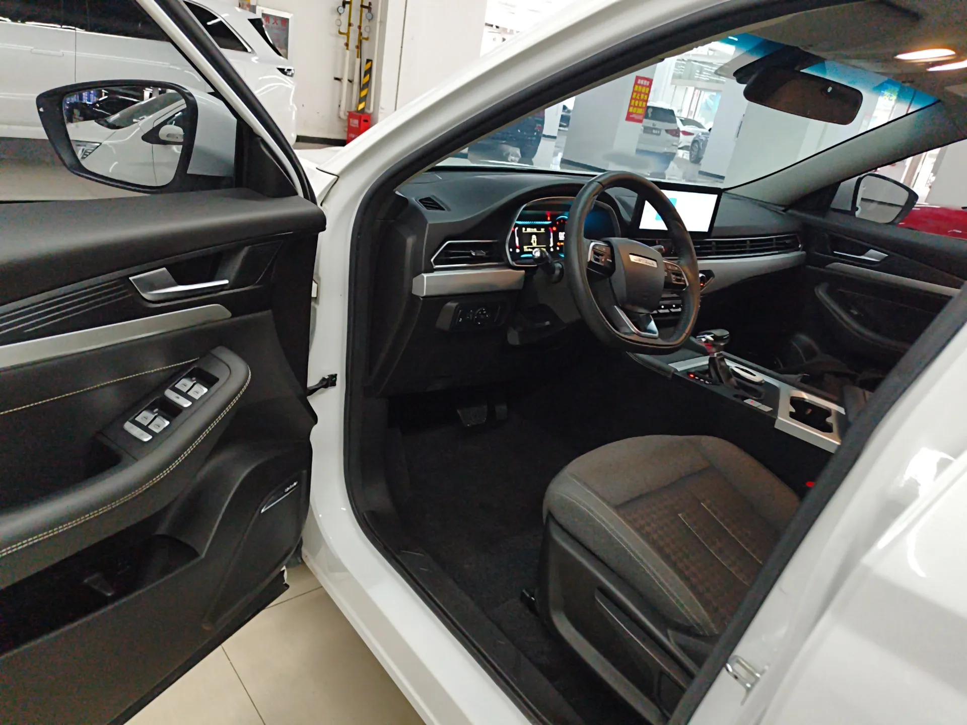 JETOUR X70S 2022 1.5T DCT Active Version 7-Seater — миниатюра 19