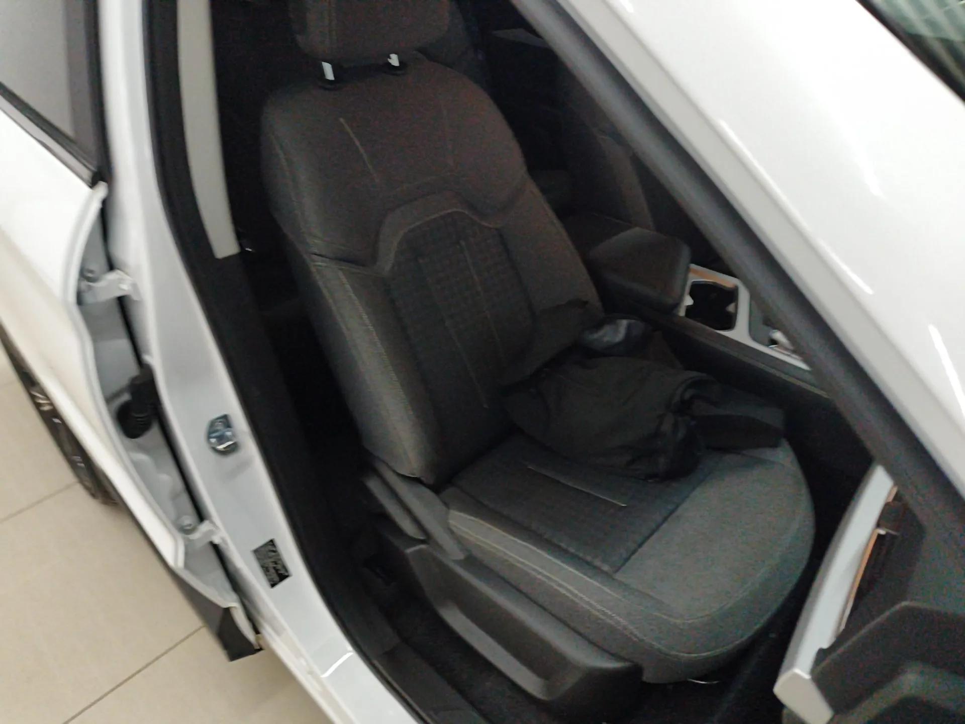 JETOUR X70S 2022 1.5T DCT Active Version 7-Seater — миниатюра 23