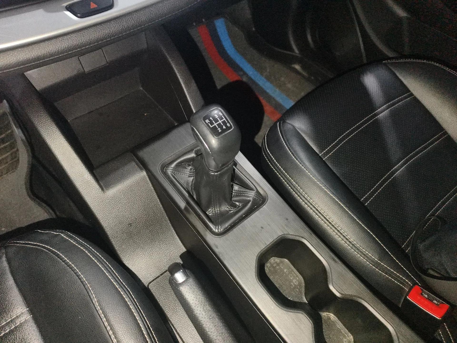 JETOUR X70M 2020 Revised 1.5T Manual Partner Version 5-Seater — миниатюра 16