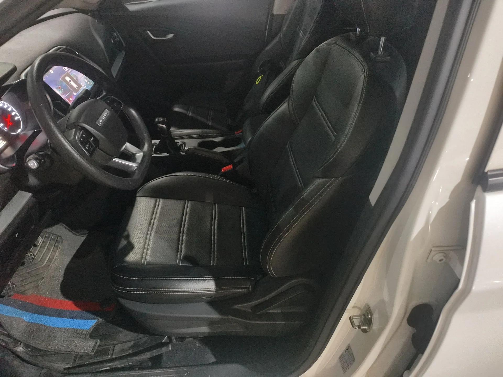 JETOUR X70M 2020 Revised 1.5T Manual Partner Version 5-Seater — миниатюра 17