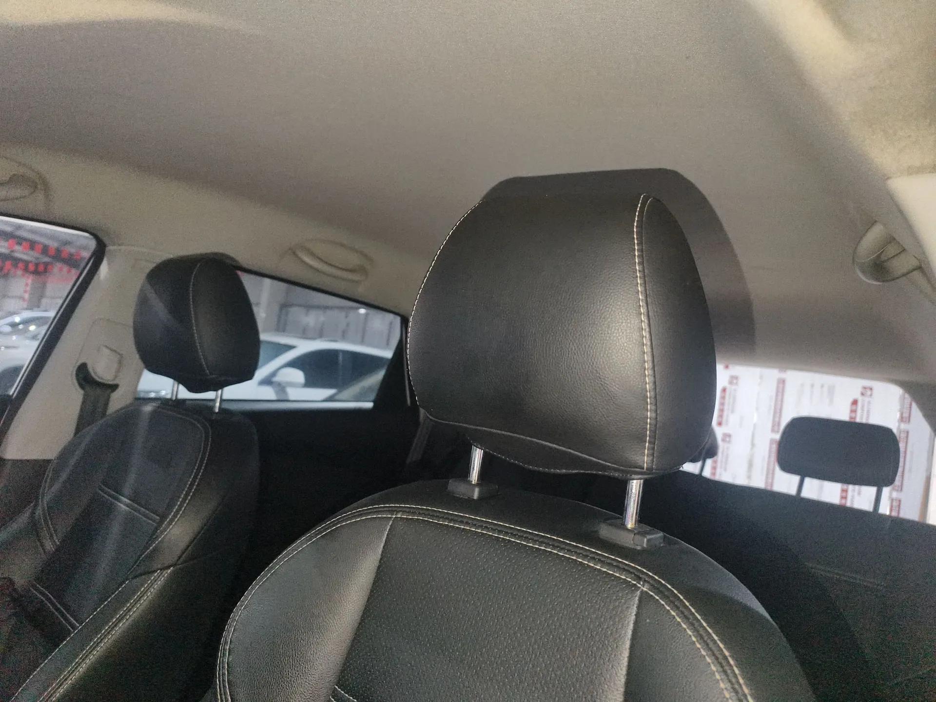 JETOUR X70M 2020 Revised 1.5T Manual Partner Version 5-Seater — миниатюра 20