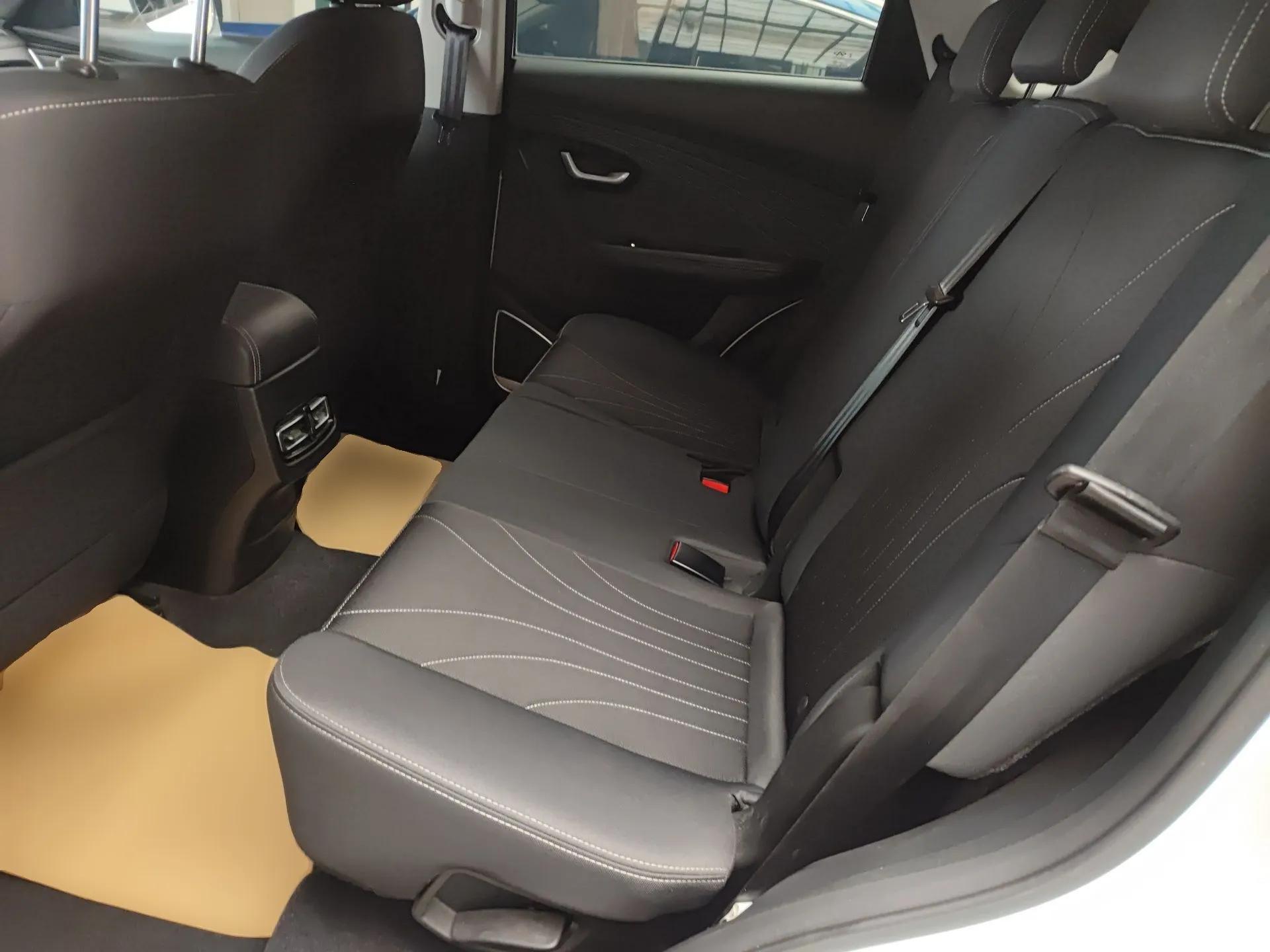 JETOUR X70M 2021 1.5T DCT Luxury Partner Model 5 Seats — миниатюра 20