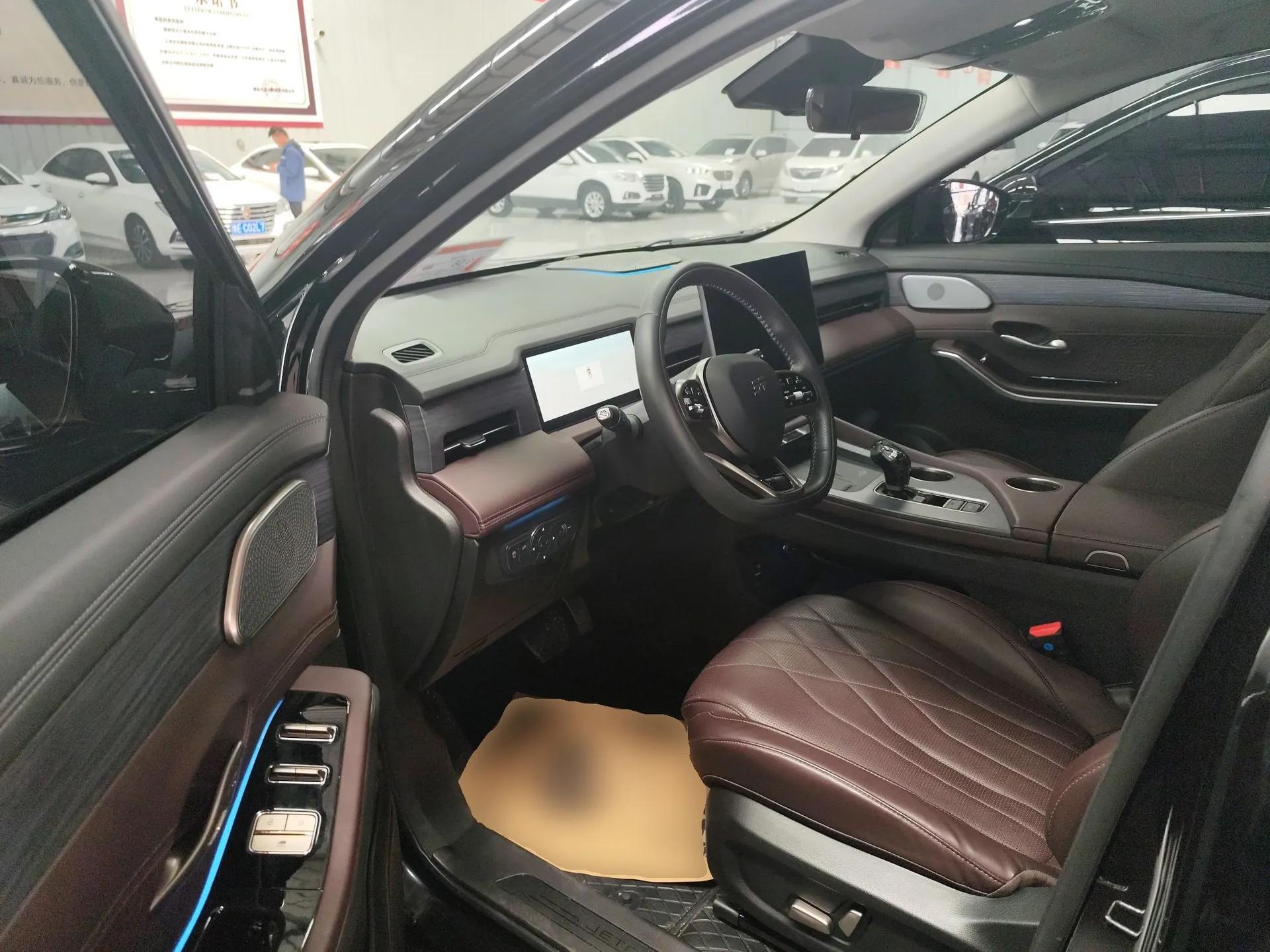 JETOUR X90 PRO 2024 2.0T DCT Ultimate Edition 5 Seats — миниатюра 19