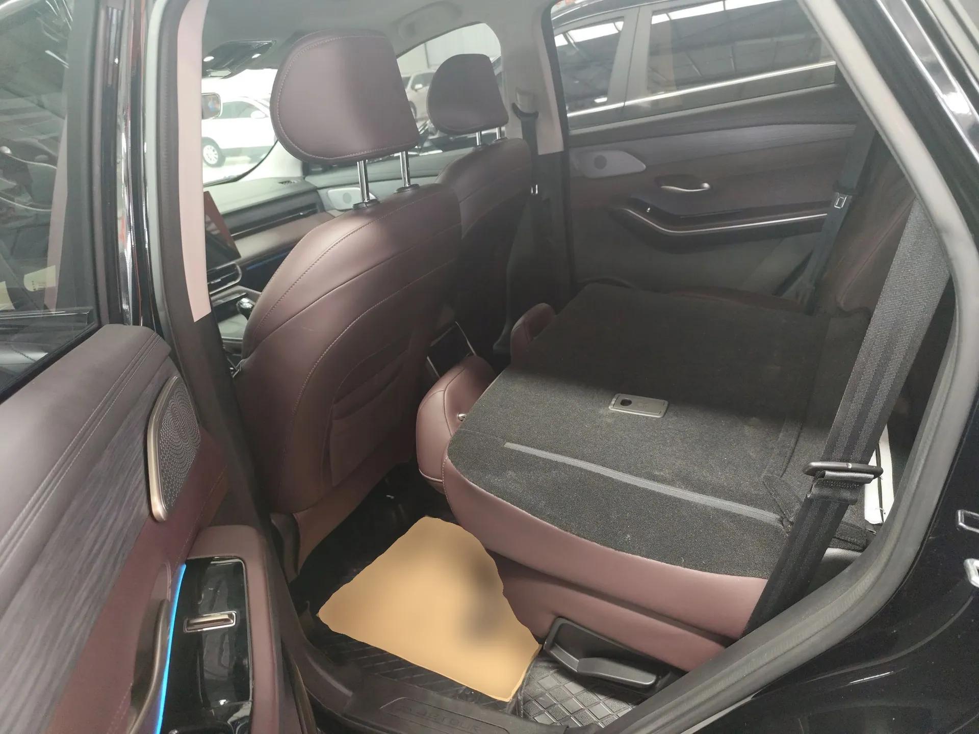 JETOUR X90 PRO 2024 2.0T DCT Ultimate Edition 5 Seats — миниатюра 20