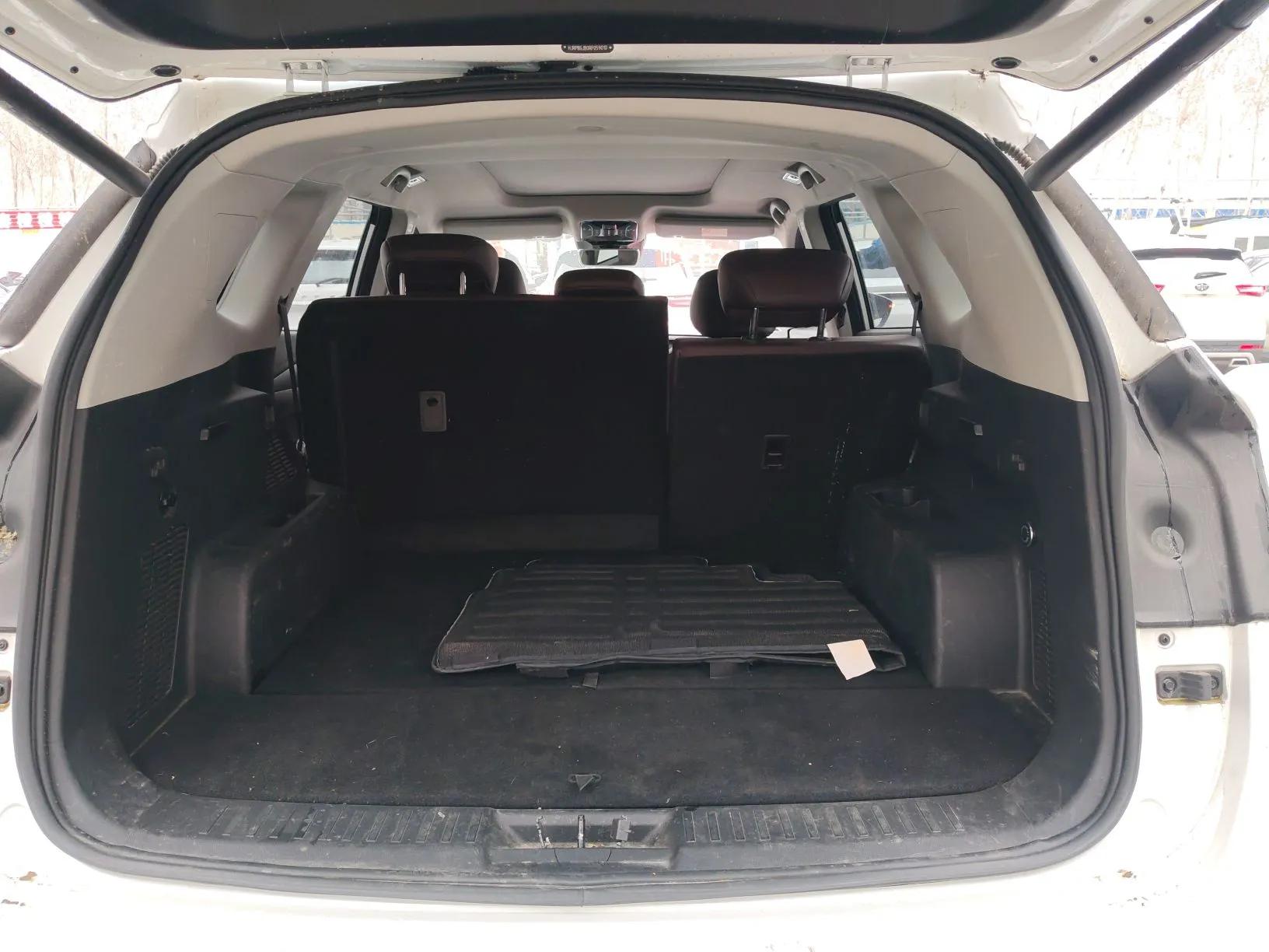 JETOUR X90 PRO 2024 2.0T DCT Luxury Edition 5 Seats — миниатюра 22