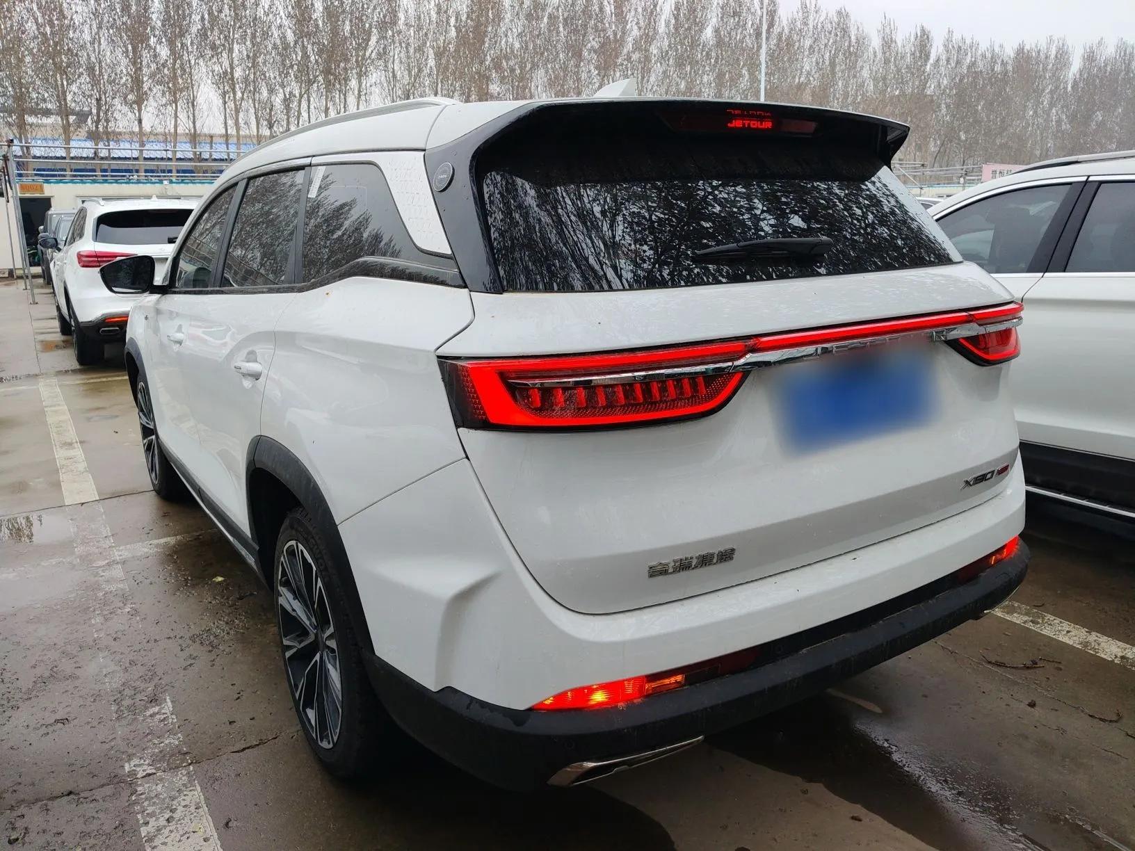 JETOUR X90 PRO 2024 2.0T DCT Luxury Edition 5 Seats — миниатюра 4