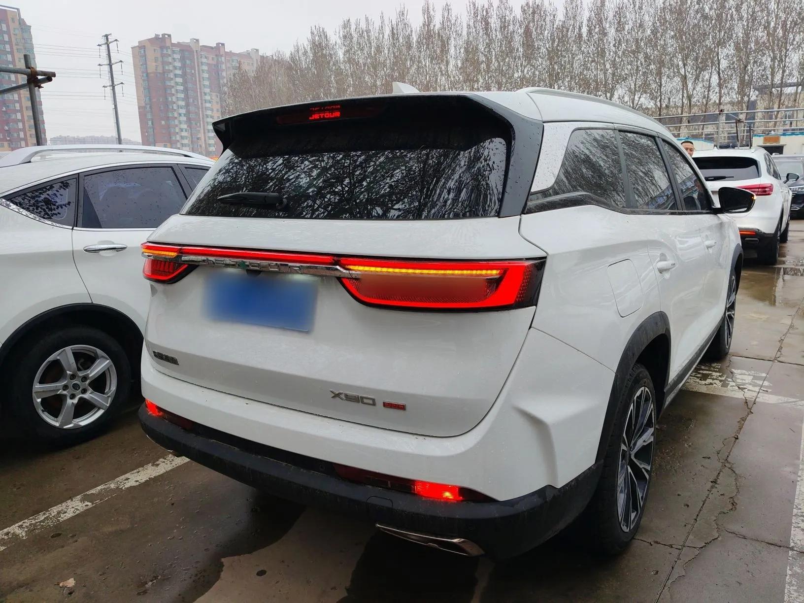 JETOUR X90 PRO 2024 2.0T DCT Luxury Edition 5 Seats — миниатюра 6