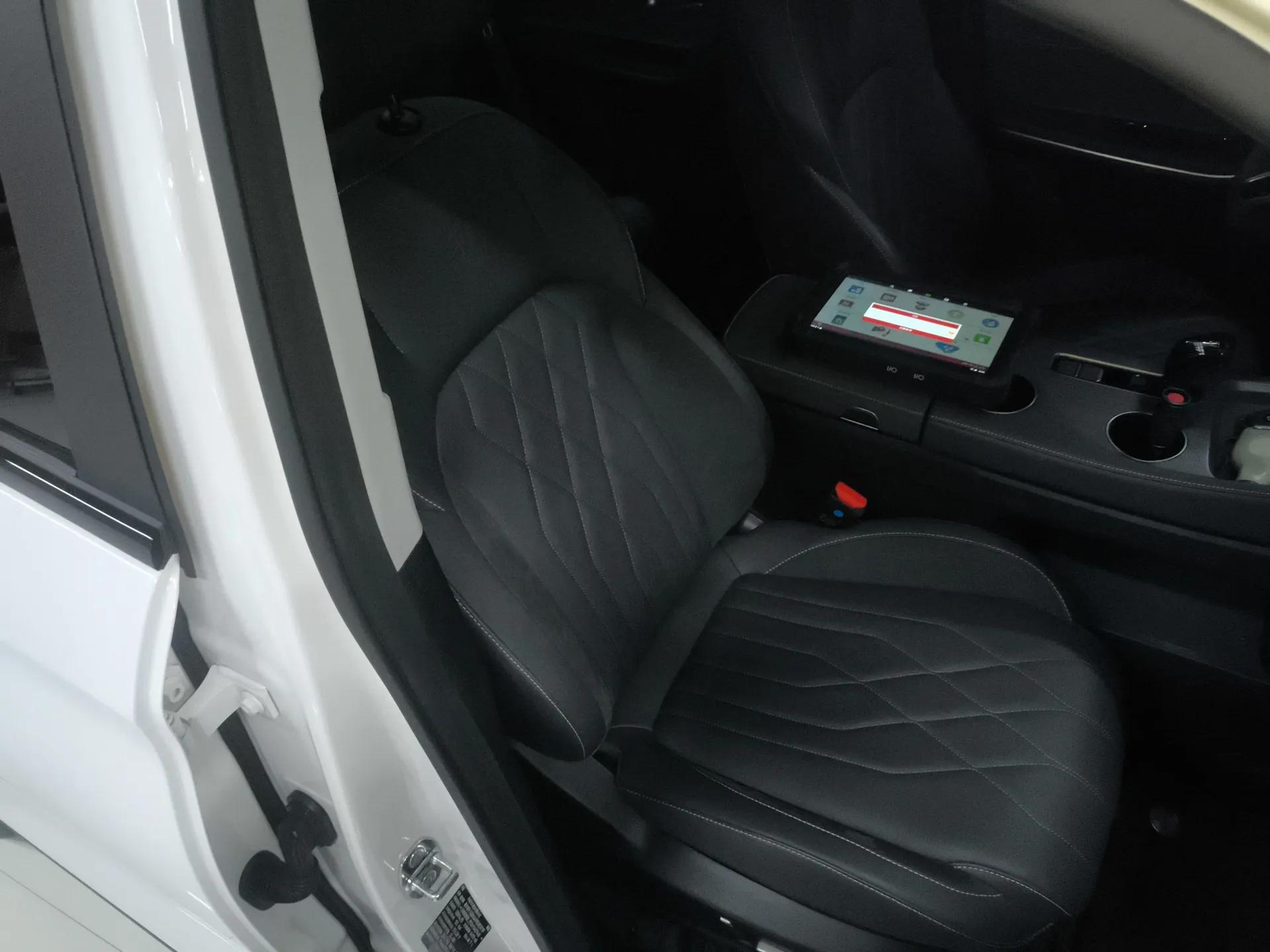 JETOUR X90 C-DM 2025 Elite Edition 7-Seater — миниатюра 23