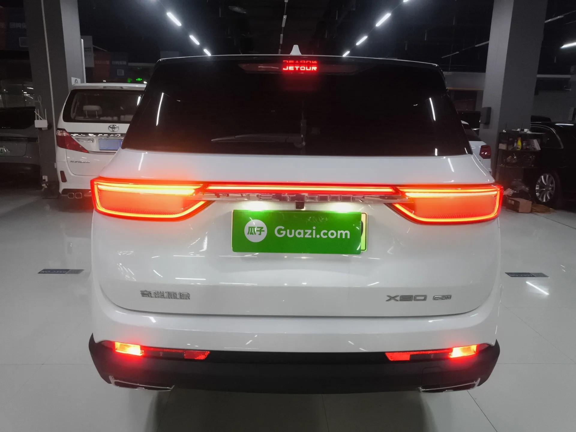 JETOUR X90 C-DM 2025 Elite Edition 7-Seater — миниатюра 5