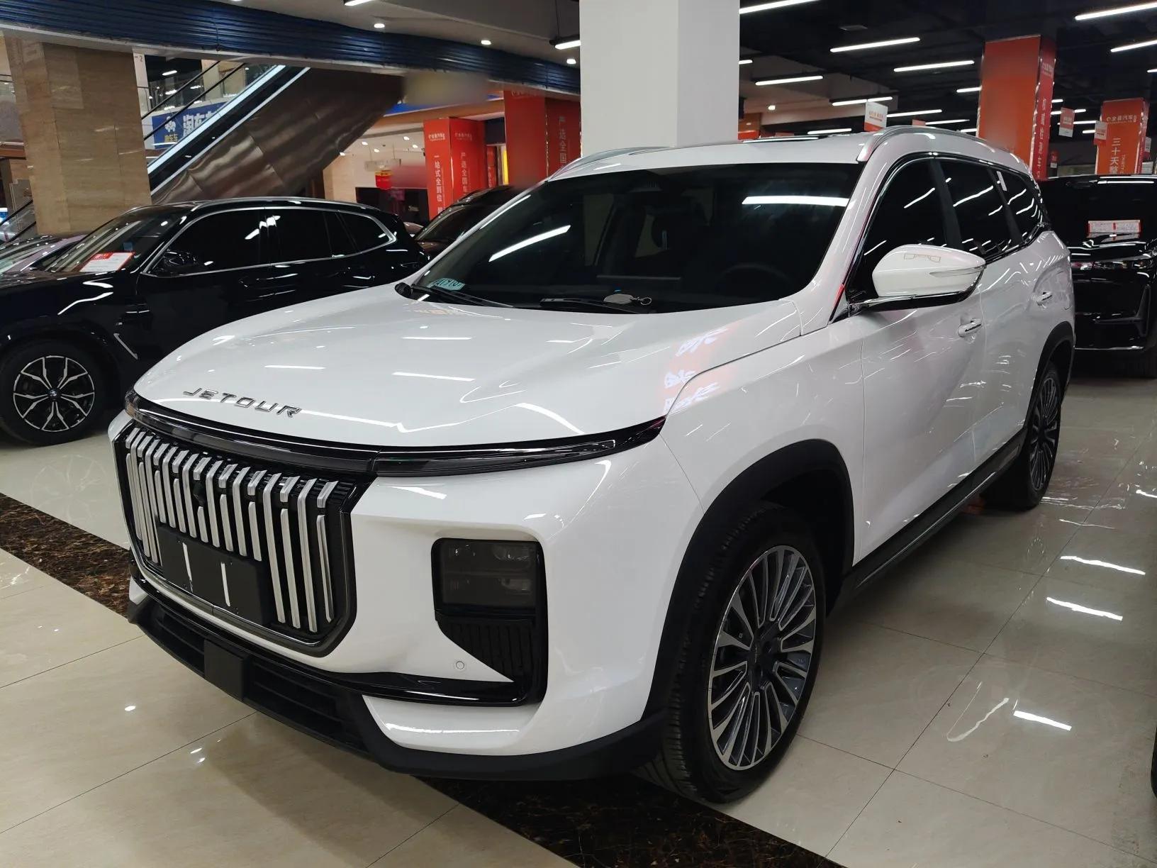 JETOUR X90 C-DM 2025 Luxury Edition 7-Seater — миниатюра 1