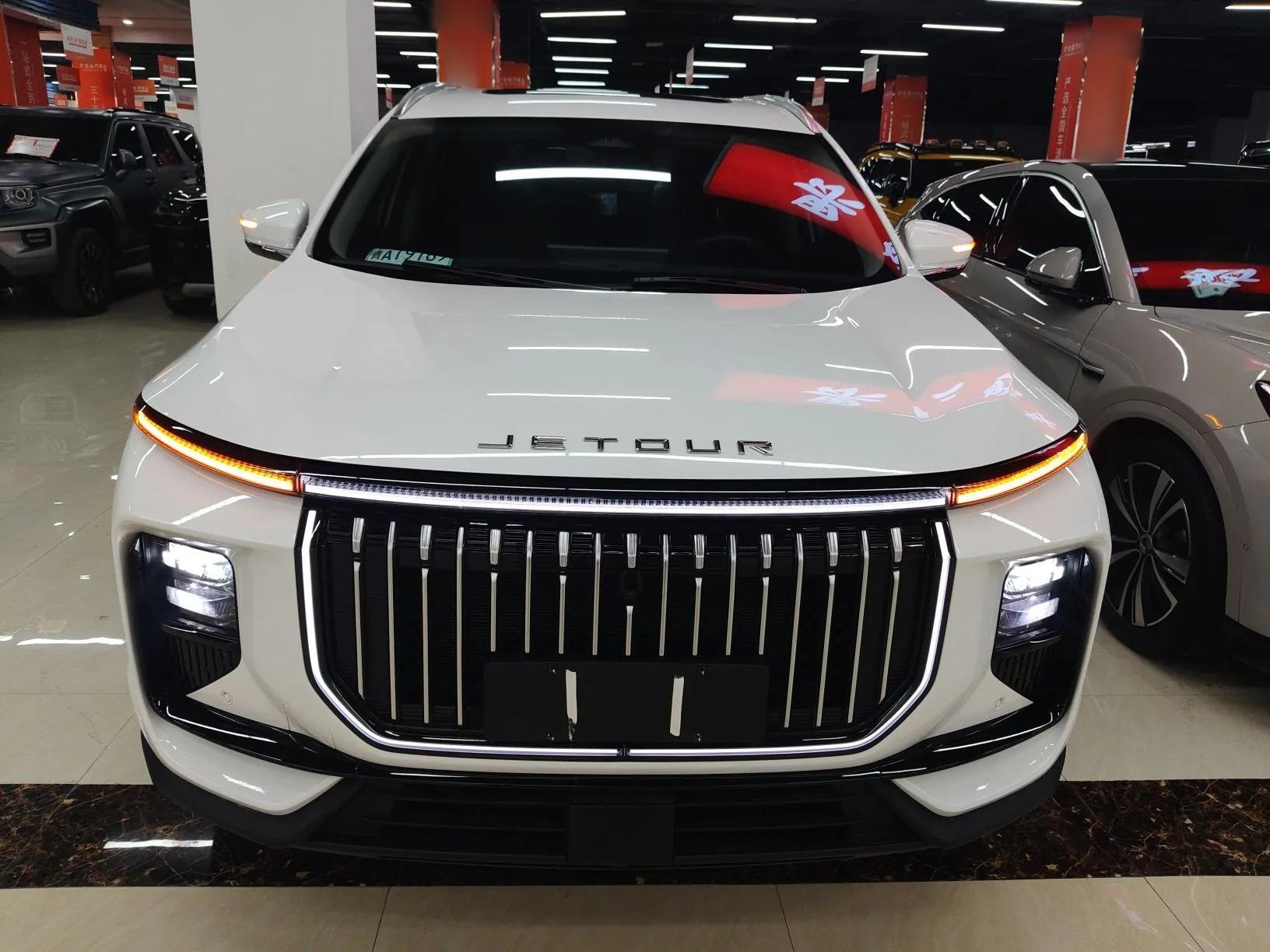 JETOUR X90 C-DM 2025 Luxury Edition 7-Seater — миниатюра 2