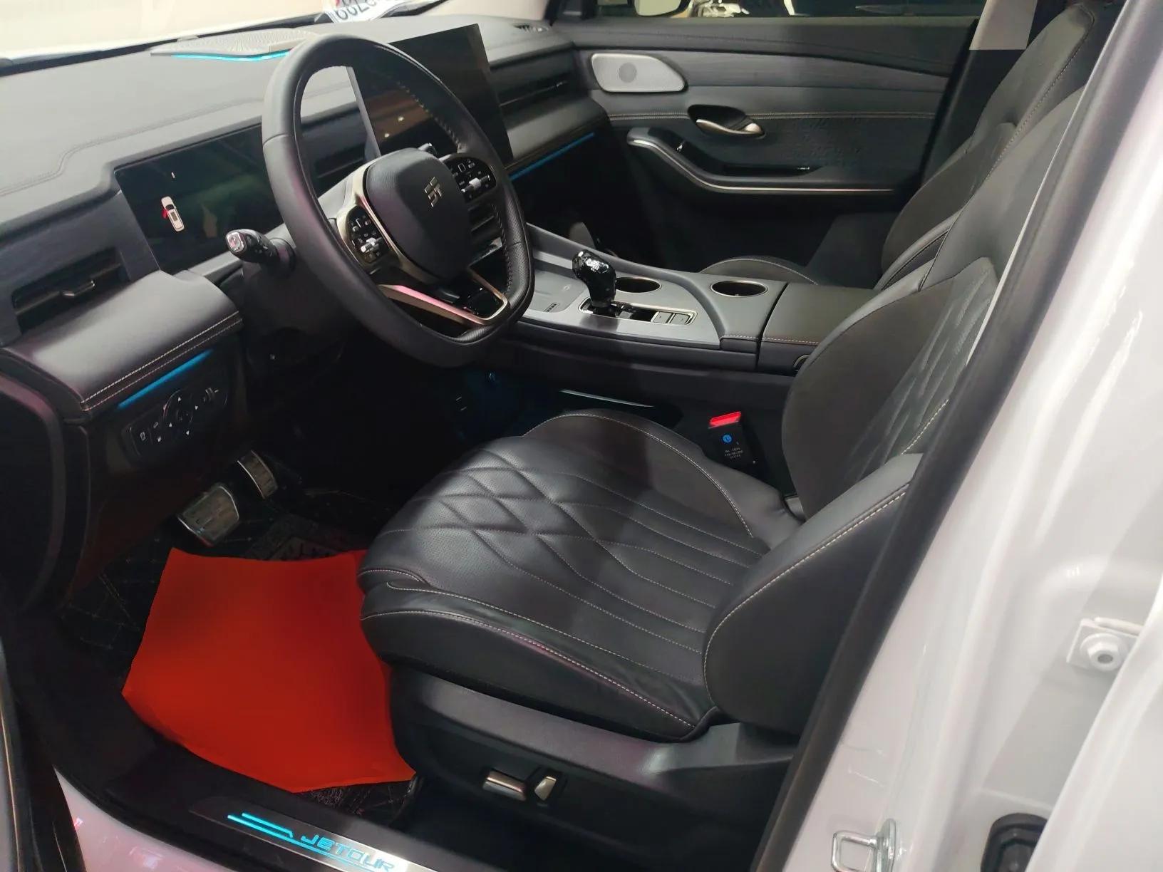 JETOUR X90 C-DM 2025 Luxury Edition 7-Seater — миниатюра 18