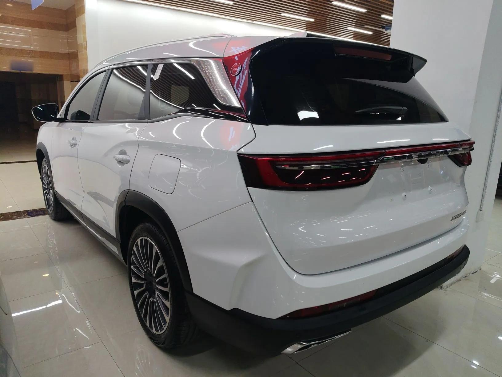 JETOUR X90 C-DM 2025 Luxury Edition 7-Seater — миниатюра 4