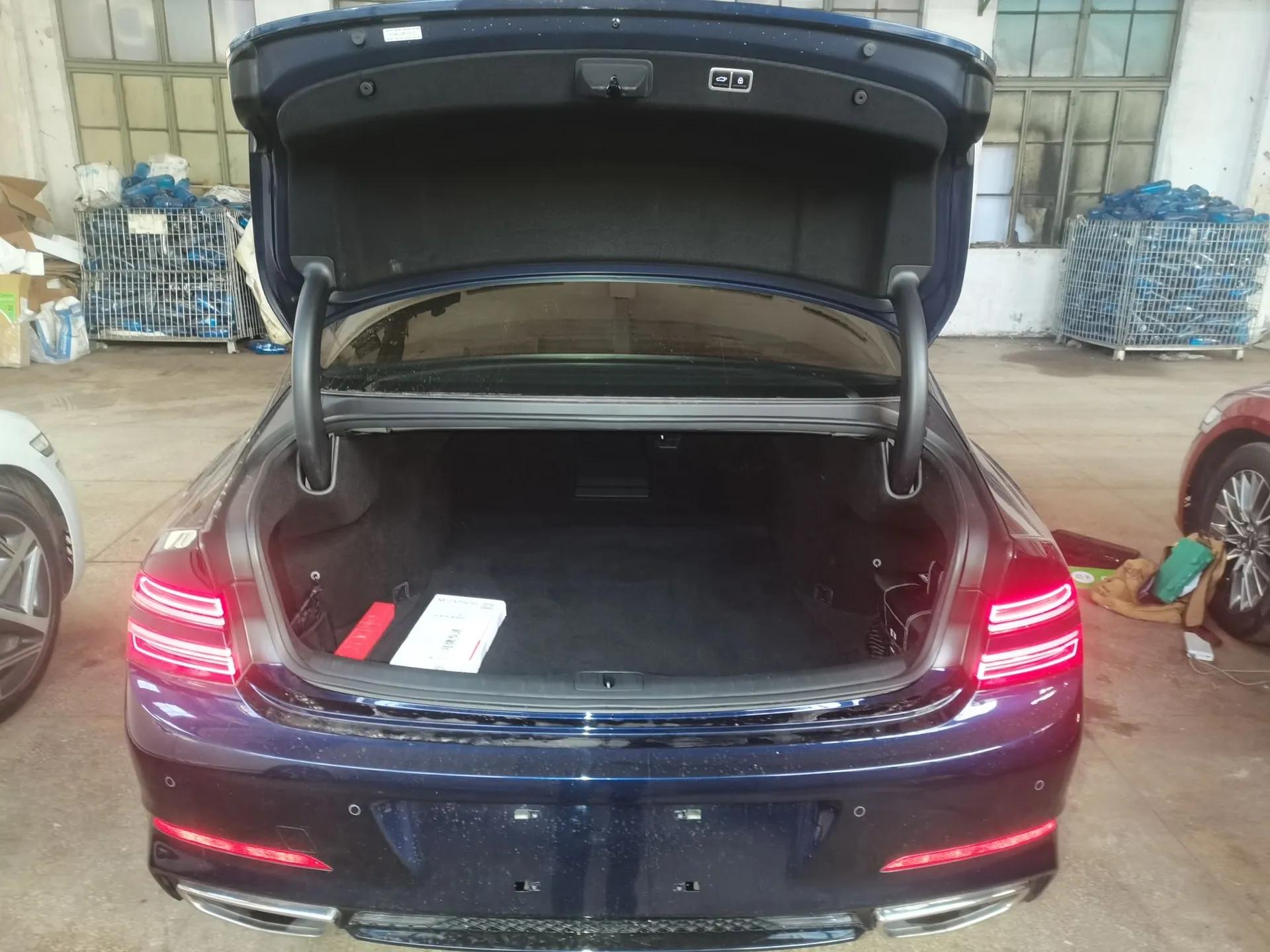 Genesis G80 2023 2.5T Rear-Drive Flagship Edition — миниатюра 22
