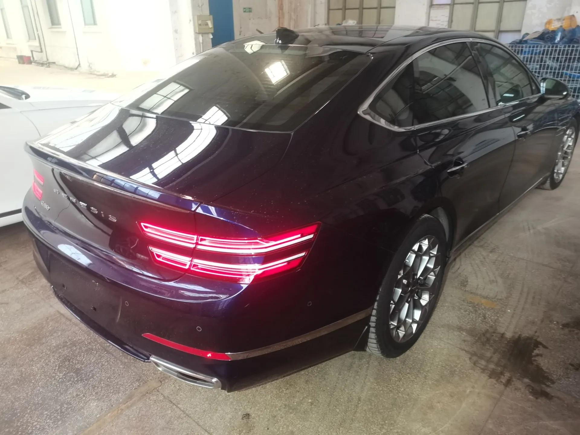 Genesis G80 2023 2.5T Rear-Drive Flagship Edition — миниатюра 6