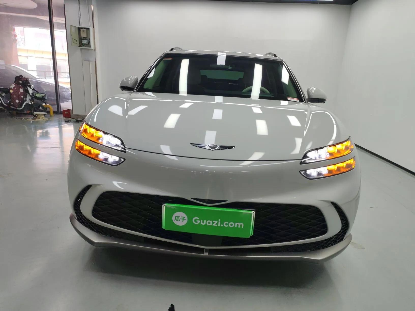Genesis GV60 2023 Single-Motor Rear-Drive Luxury Edition — миниатюра 2