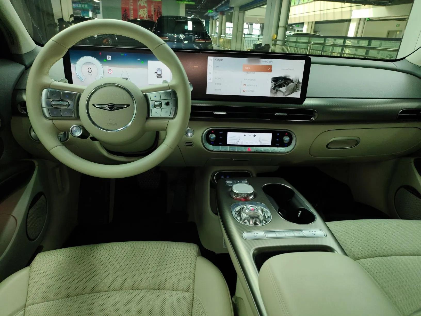 Genesis GV60 2023 Single-Motor Rear-Drive Luxury Edition — миниатюра 13