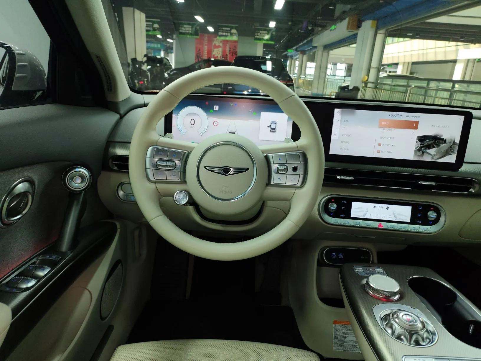 Genesis GV60 2023 Single-Motor Rear-Drive Luxury Edition — миниатюра 14