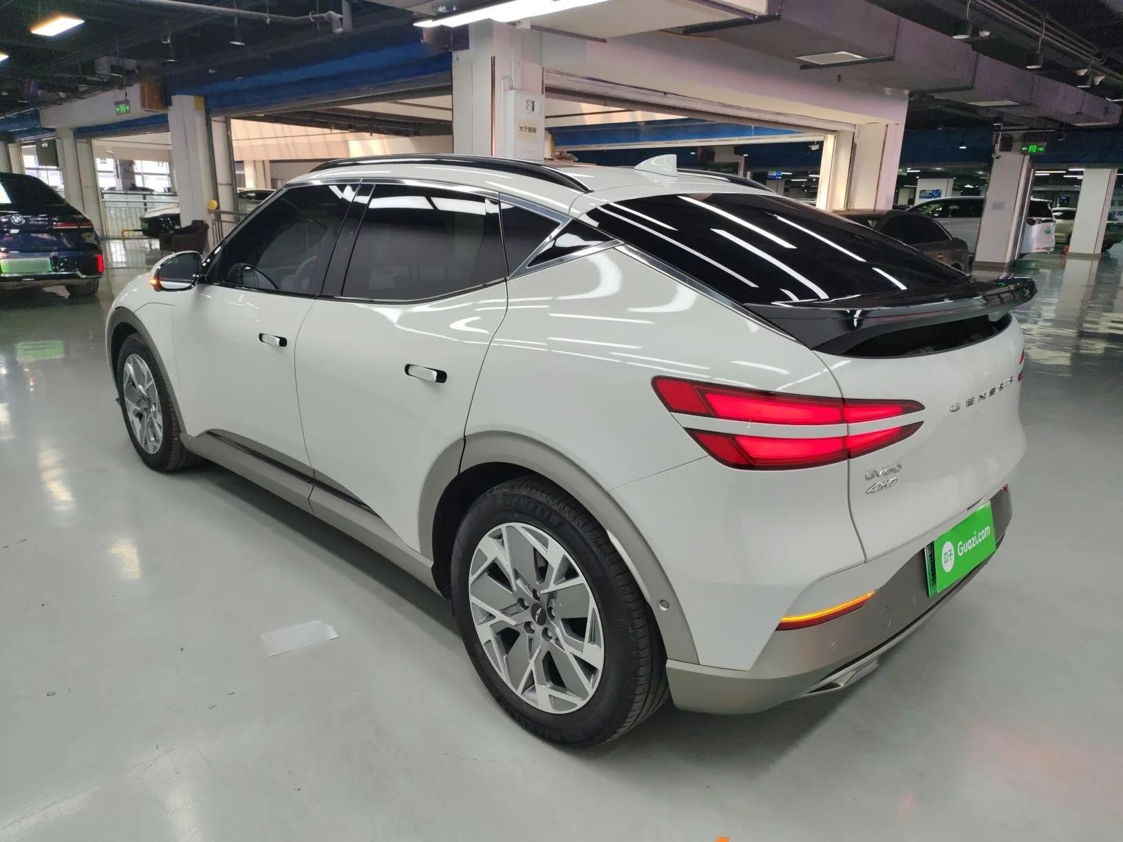 Genesis GV60 2023 Single-Motor Rear-Drive Luxury Edition — миниатюра 4