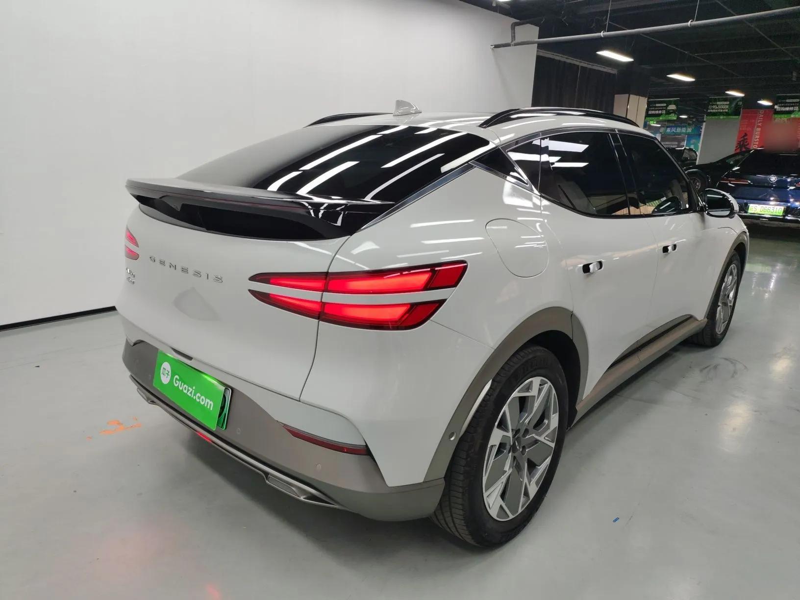 Genesis GV60 2023 Single-Motor Rear-Drive Luxury Edition — миниатюра 6