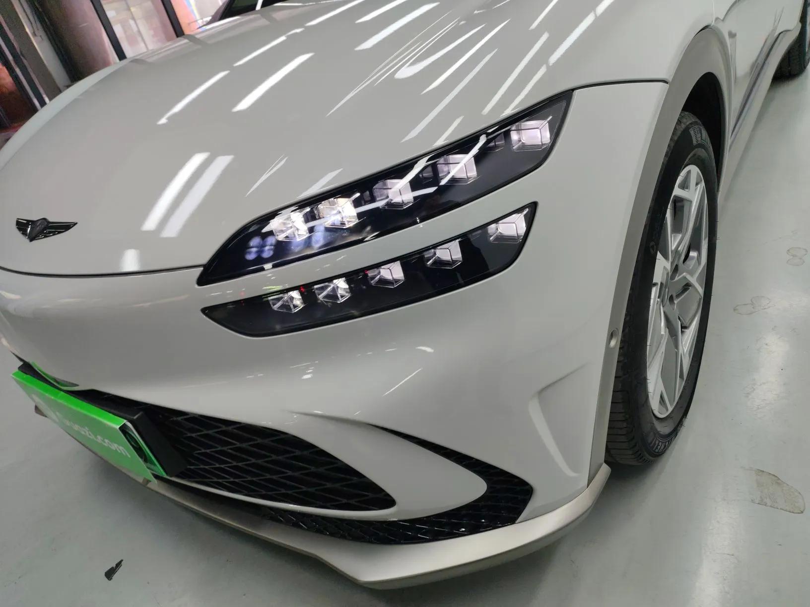 Genesis GV60 2023 Single-Motor Rear-Drive Luxury Edition — миниатюра 9