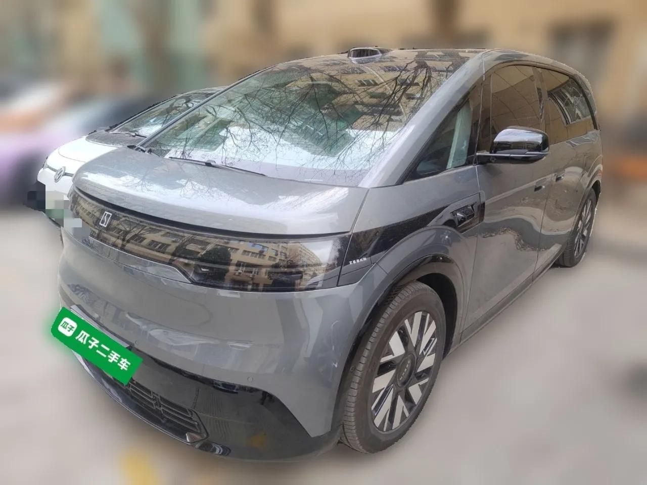 Zeekr MIX 2025 Long-Range Intelligent Driving Edition — миниатюра 1
