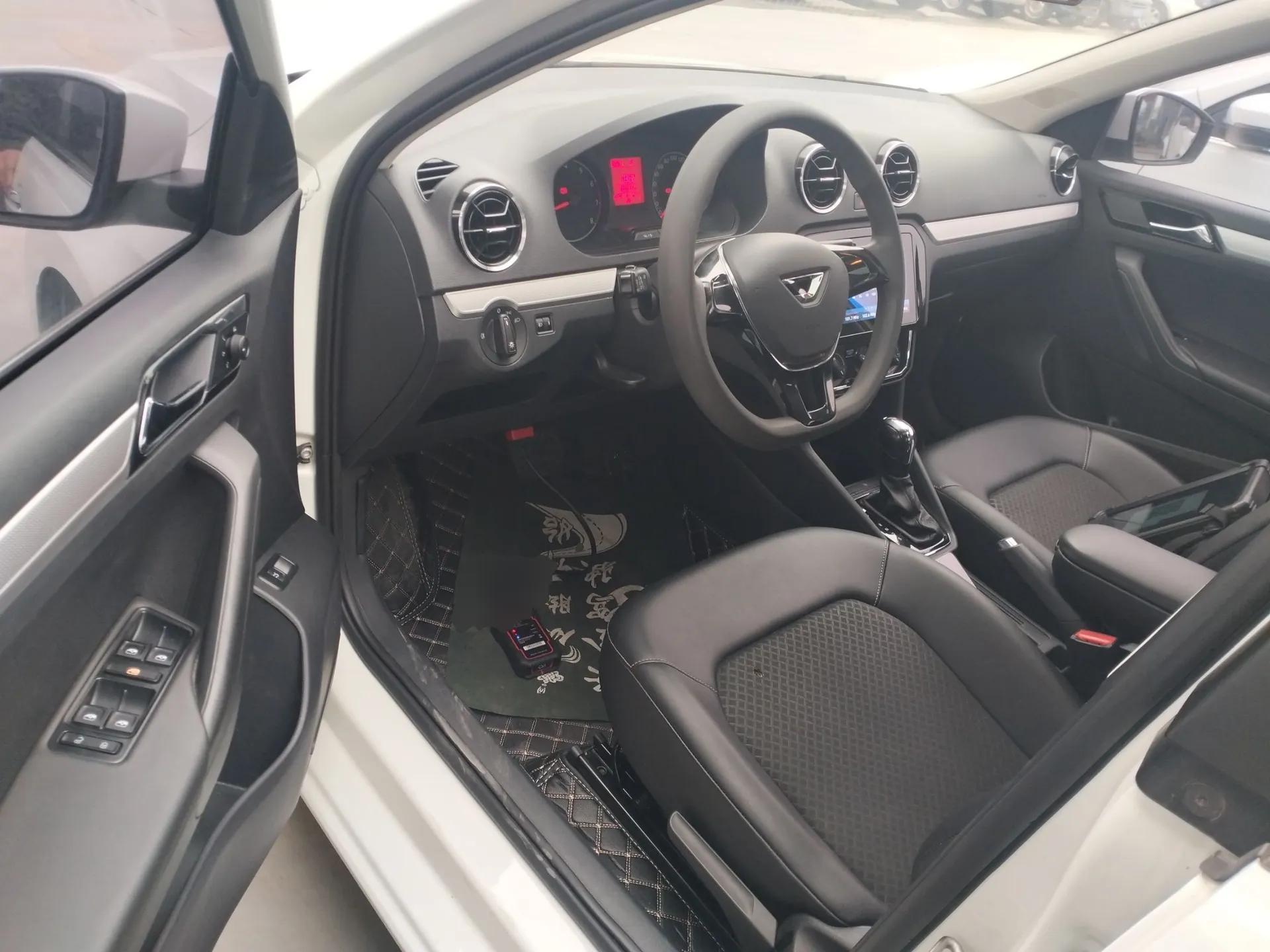 Jetta VA3 2019 1.5L Automatic Enjoyment Edition — миниатюра 18