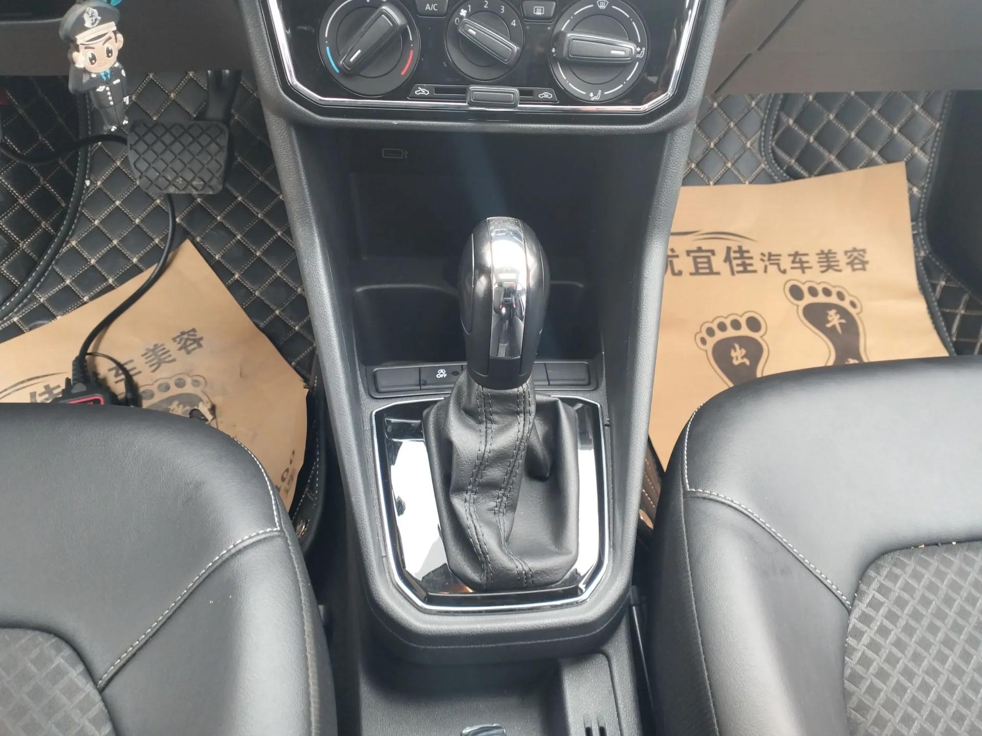 Jetta VA3 2019 1.5L Automatic Enjoyment Edition — миниатюра 16