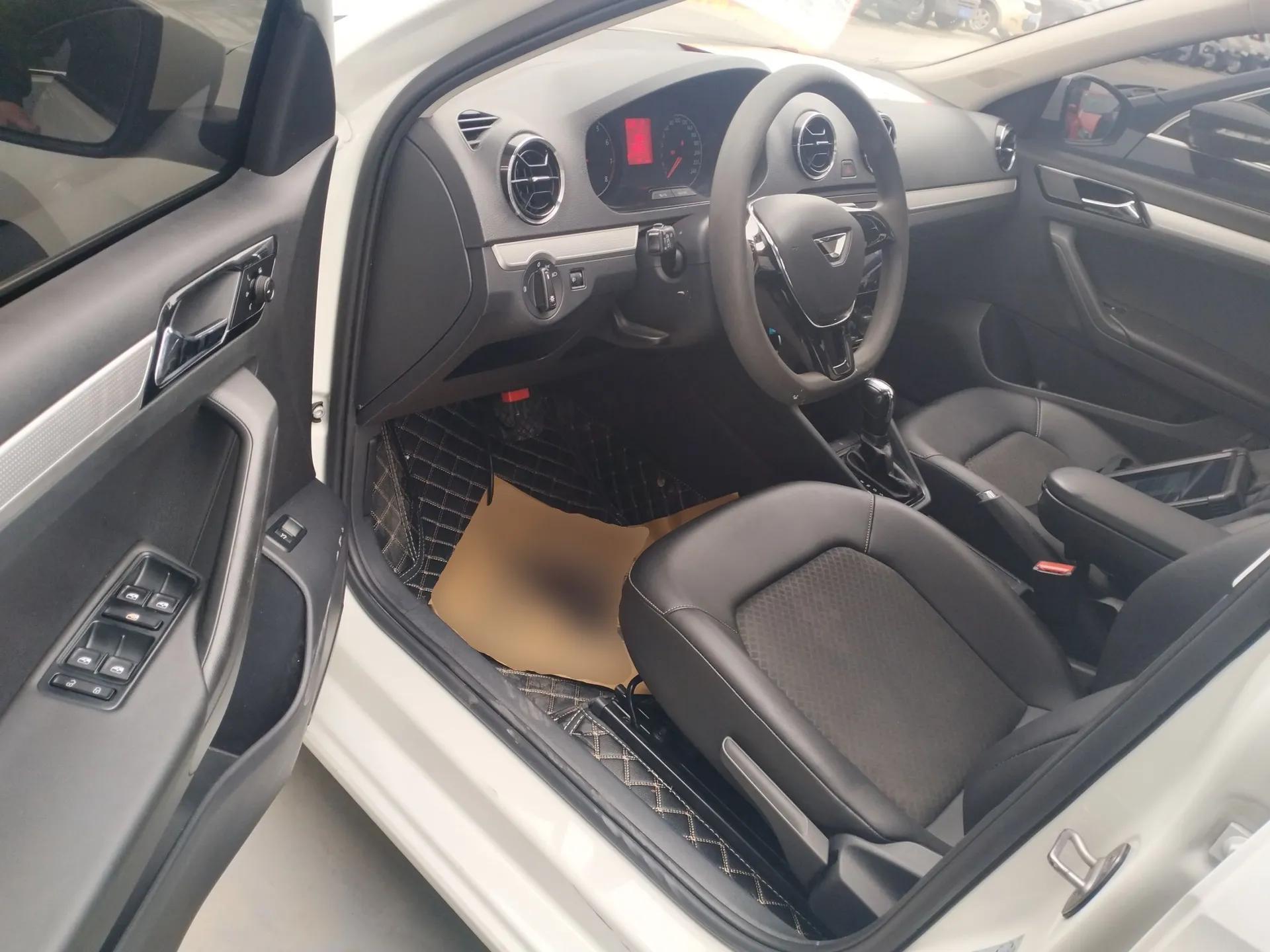 Jetta VA3 2019 1.5L Automatic Enjoyment Edition — миниатюра 18