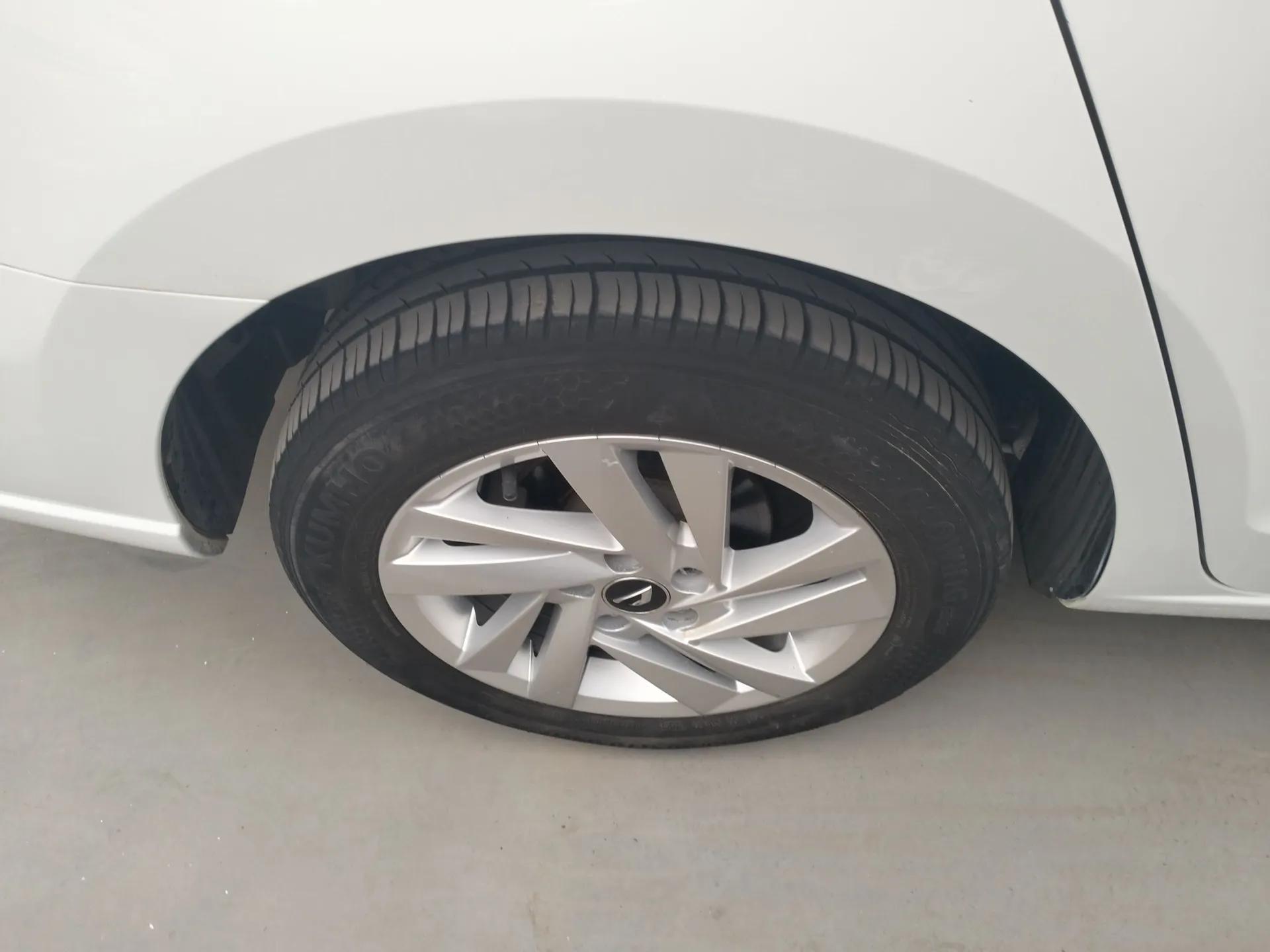 Jetta VA3 2019 1.5L Automatic Enjoyment Edition — миниатюра 10